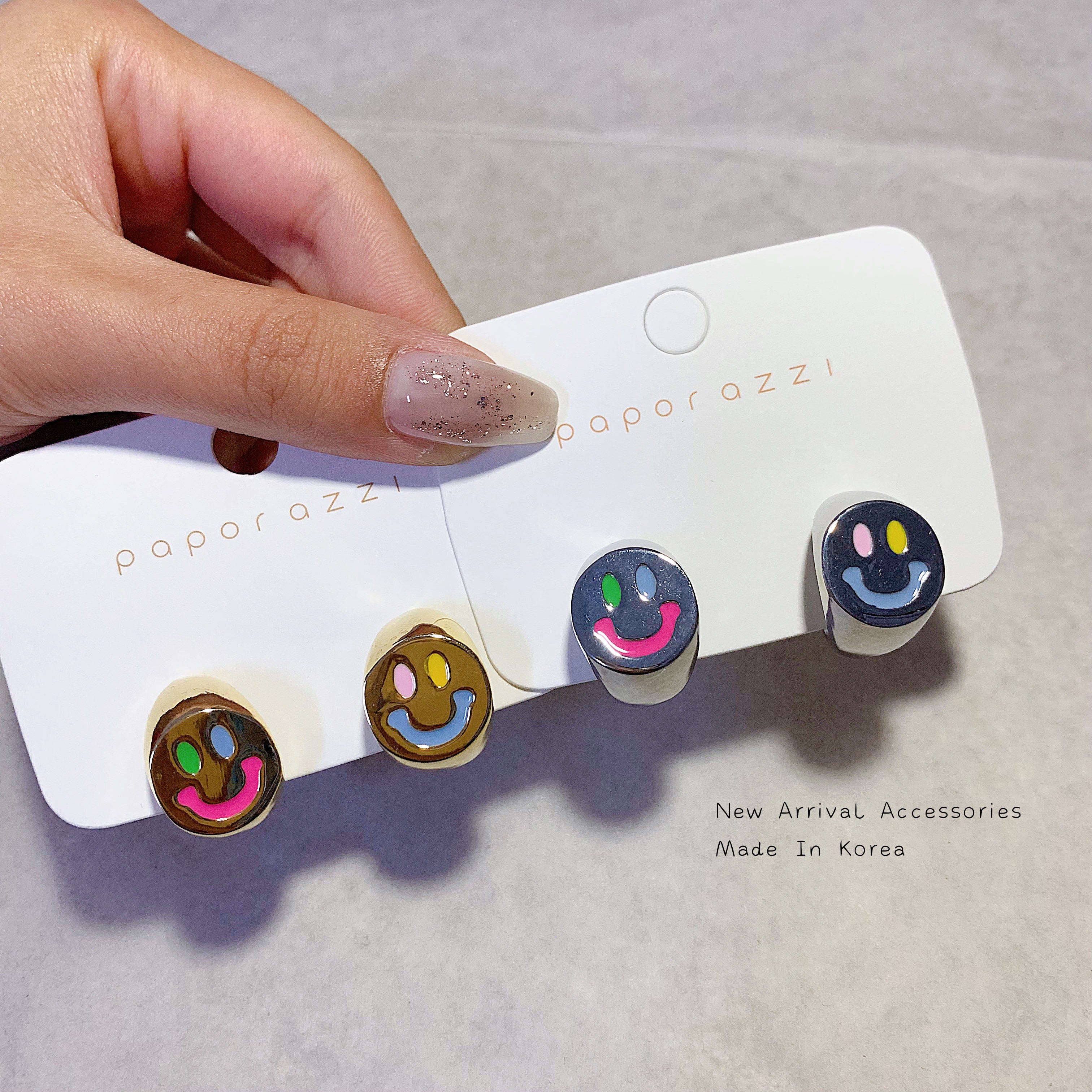 E-彩釉笑臉c圈耳環⛔️不可改夾