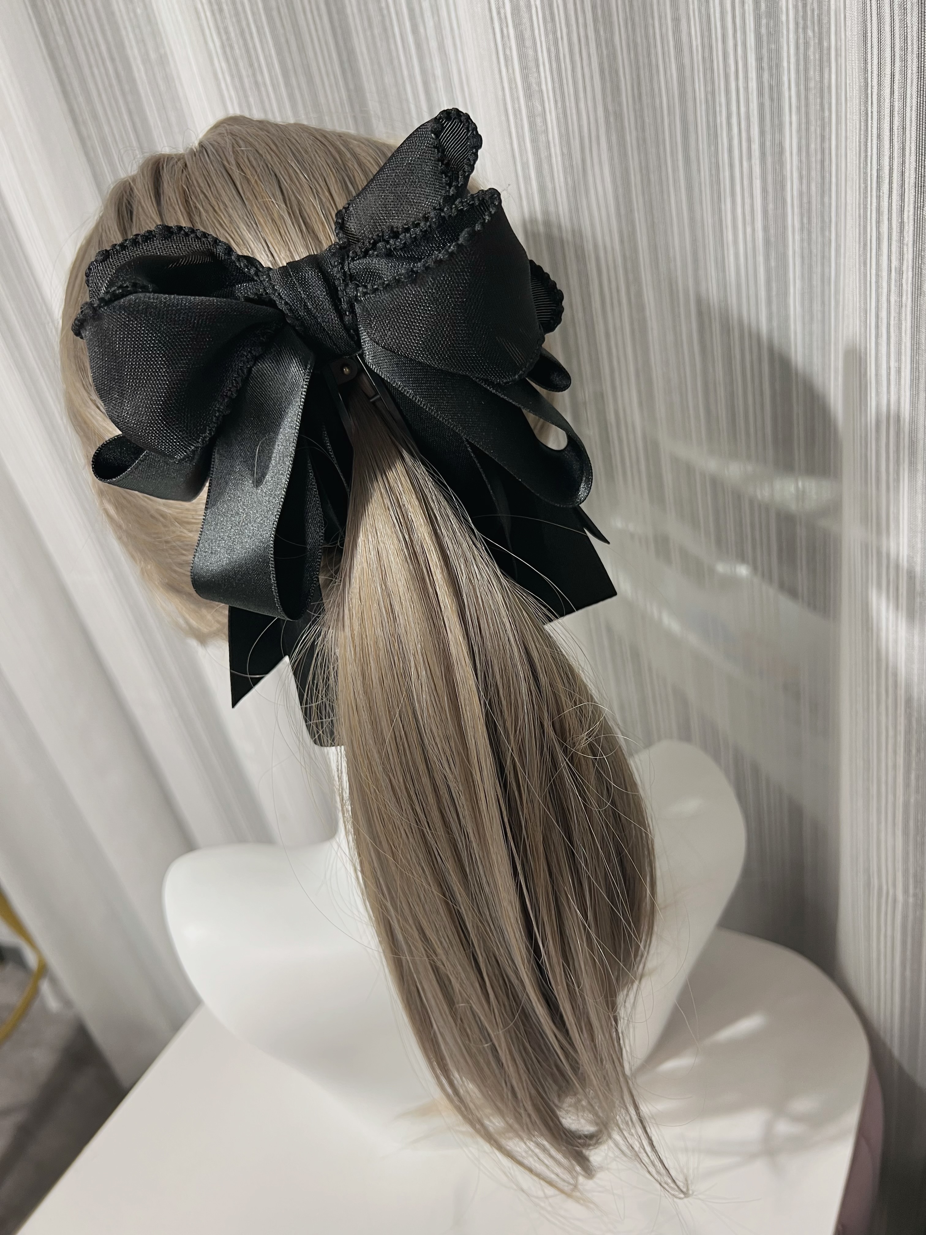 素色滾邊蝴蝶結相交夾