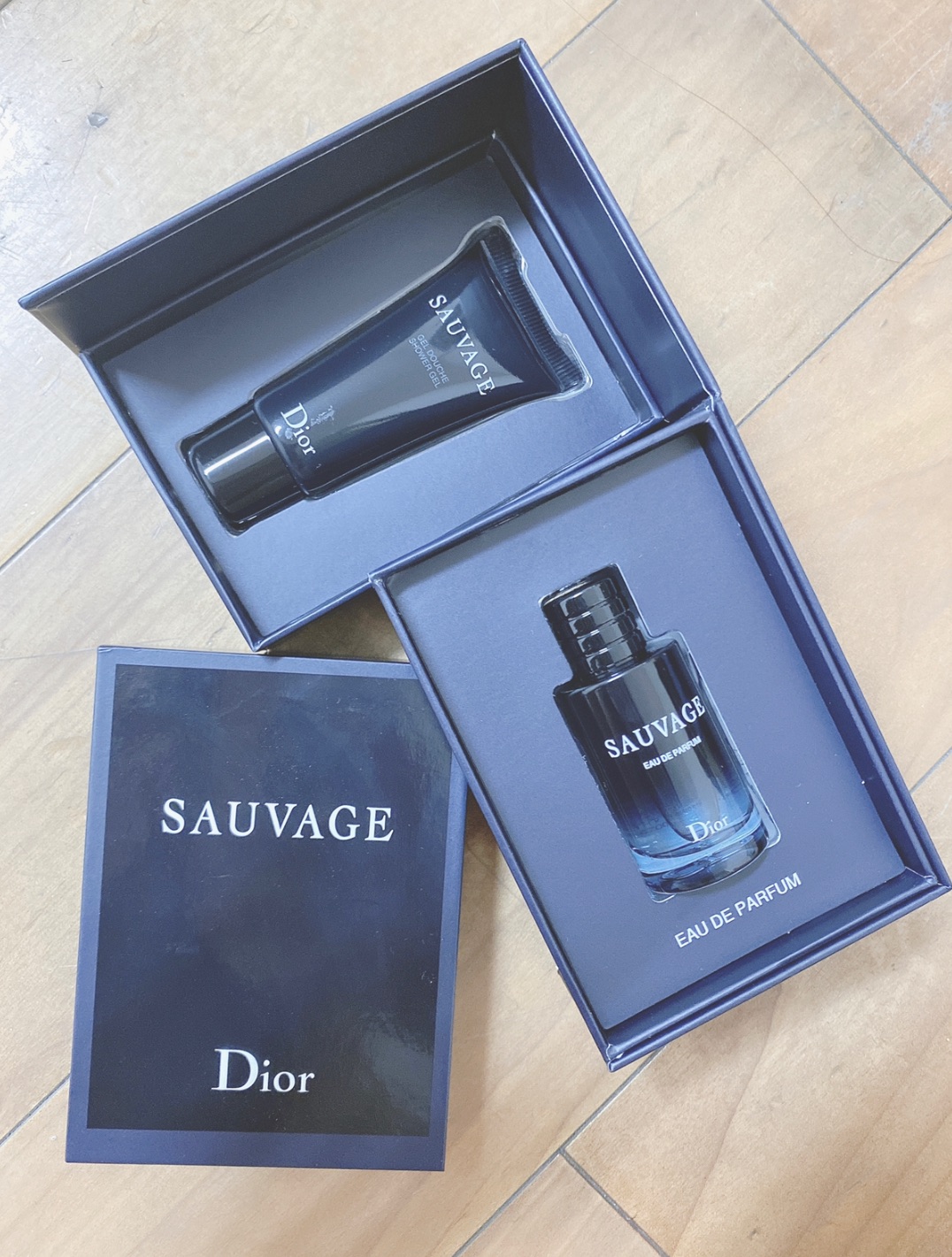 わけあり並の激安価格 Dior SAUVAGE 香水 200ml【大容量】