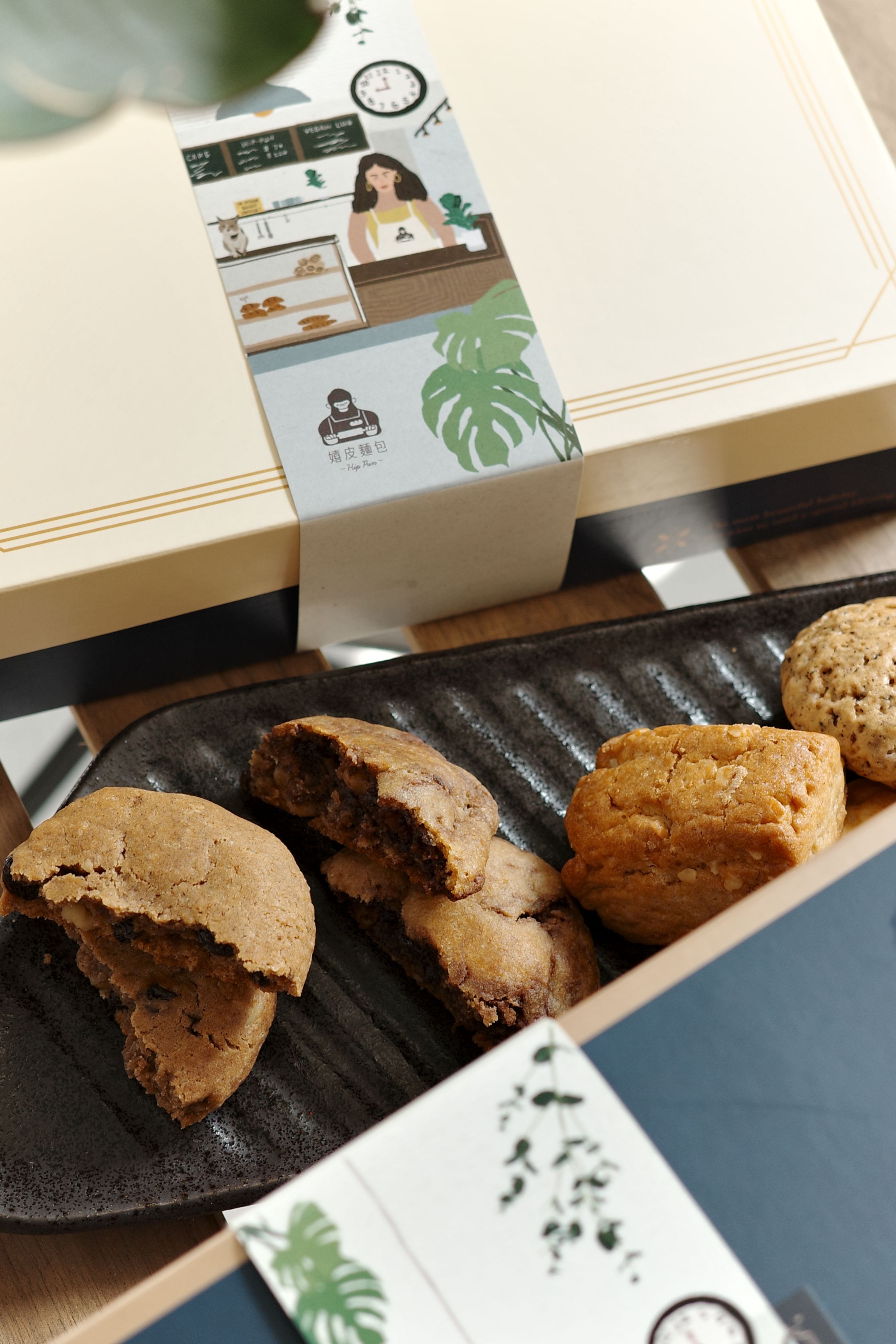 中秋-《月亮才不管你吃什麼》10入禮盒