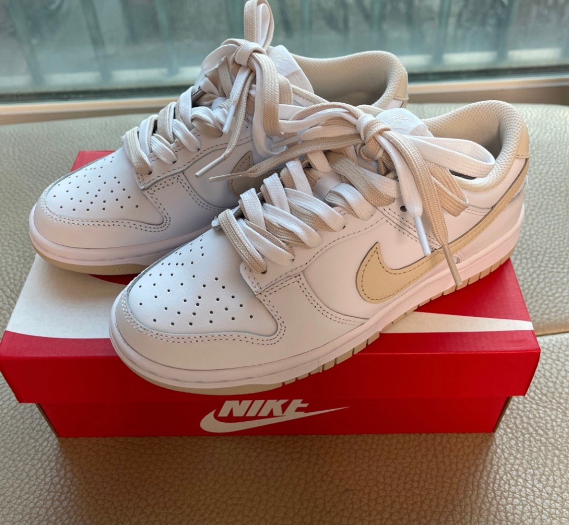 Nike Dunk 奶茶白