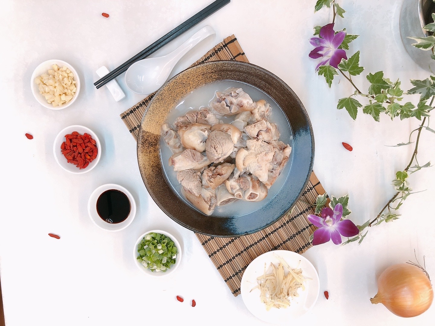 白煮豬腳湯