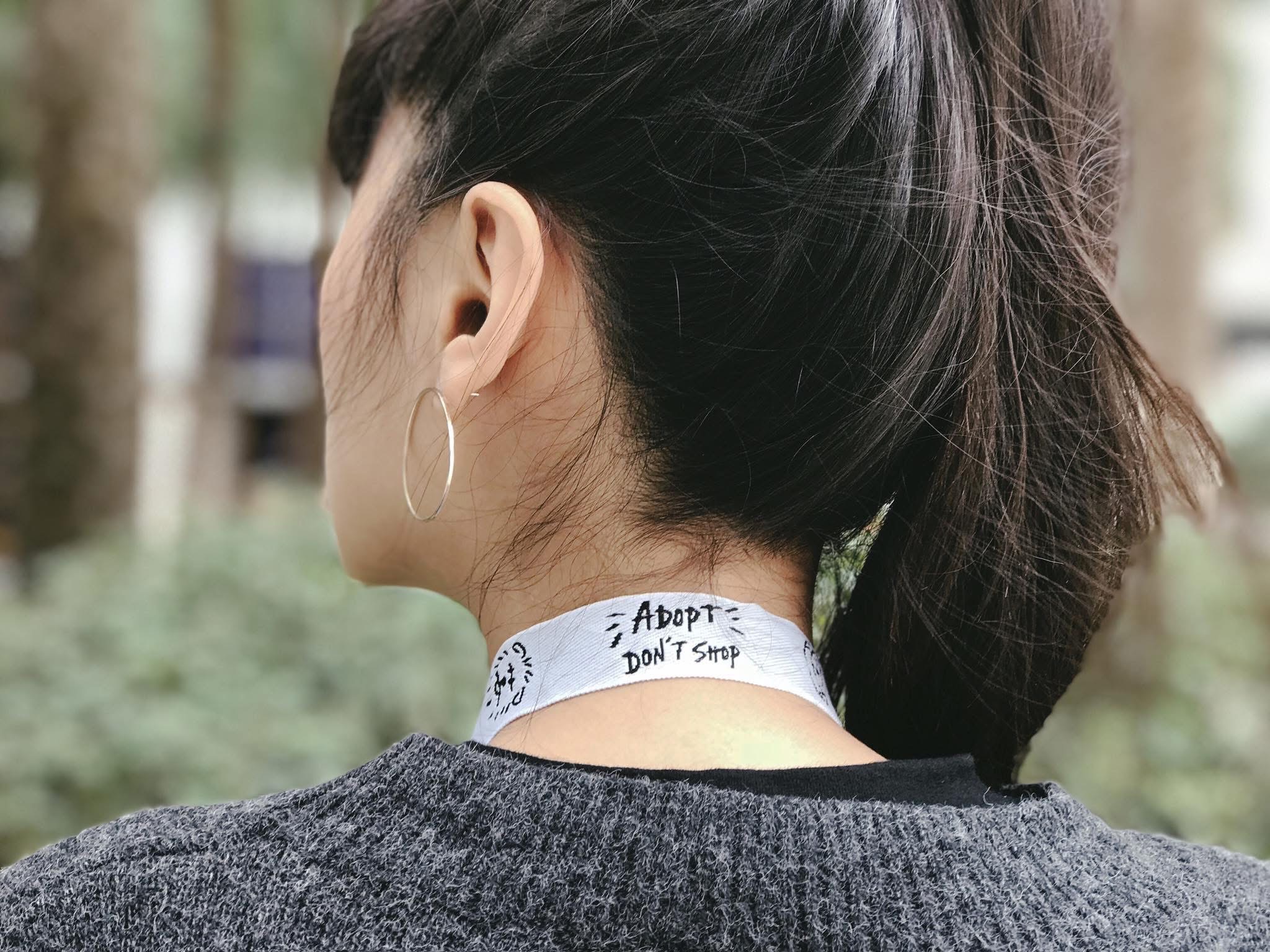 Psst Woof刺繡米克斯狗狗 Adopt， Don’t Shop 掛繩