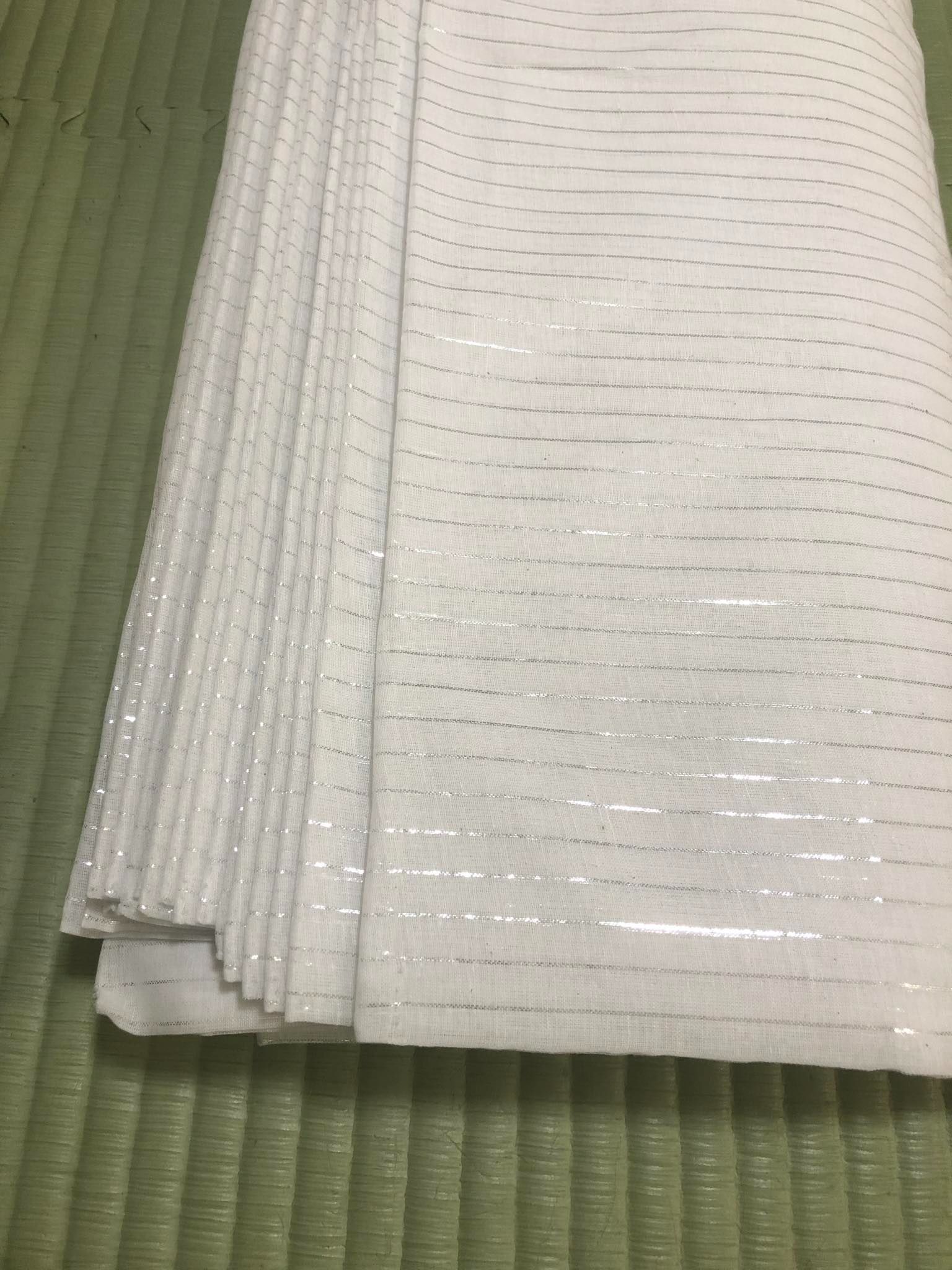 三米正式頭巾_布匹式自己綁 白底銀條和米底金條_3米、5米，有收邊