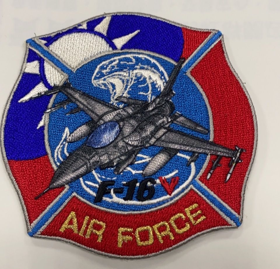 {我愛空軍} 空軍F-16V 戰機 臂章 紀念臂章 刺繡胸章 MF-16V 含車氈（MF-803）