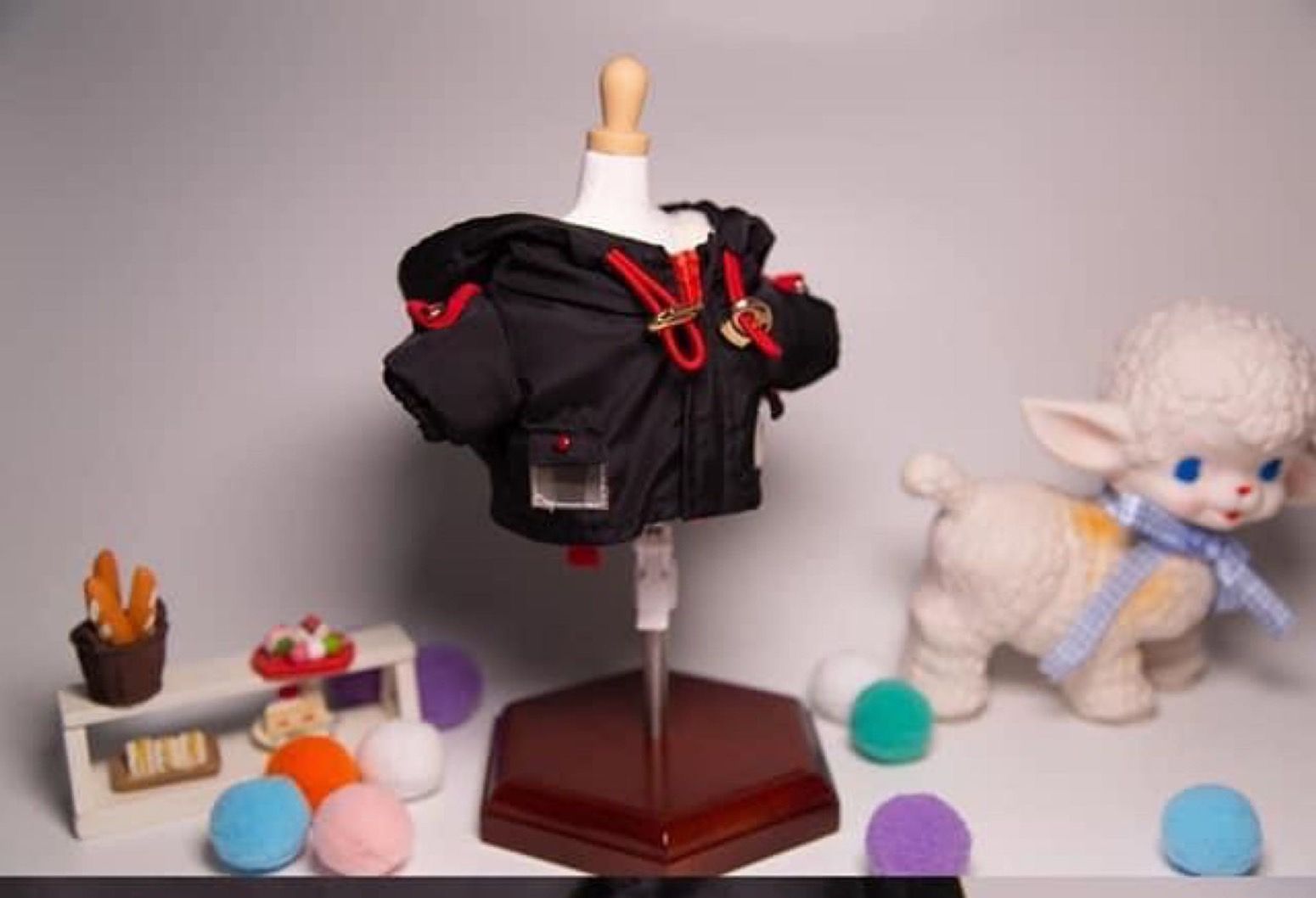 遇見彩虹衝鋒衣