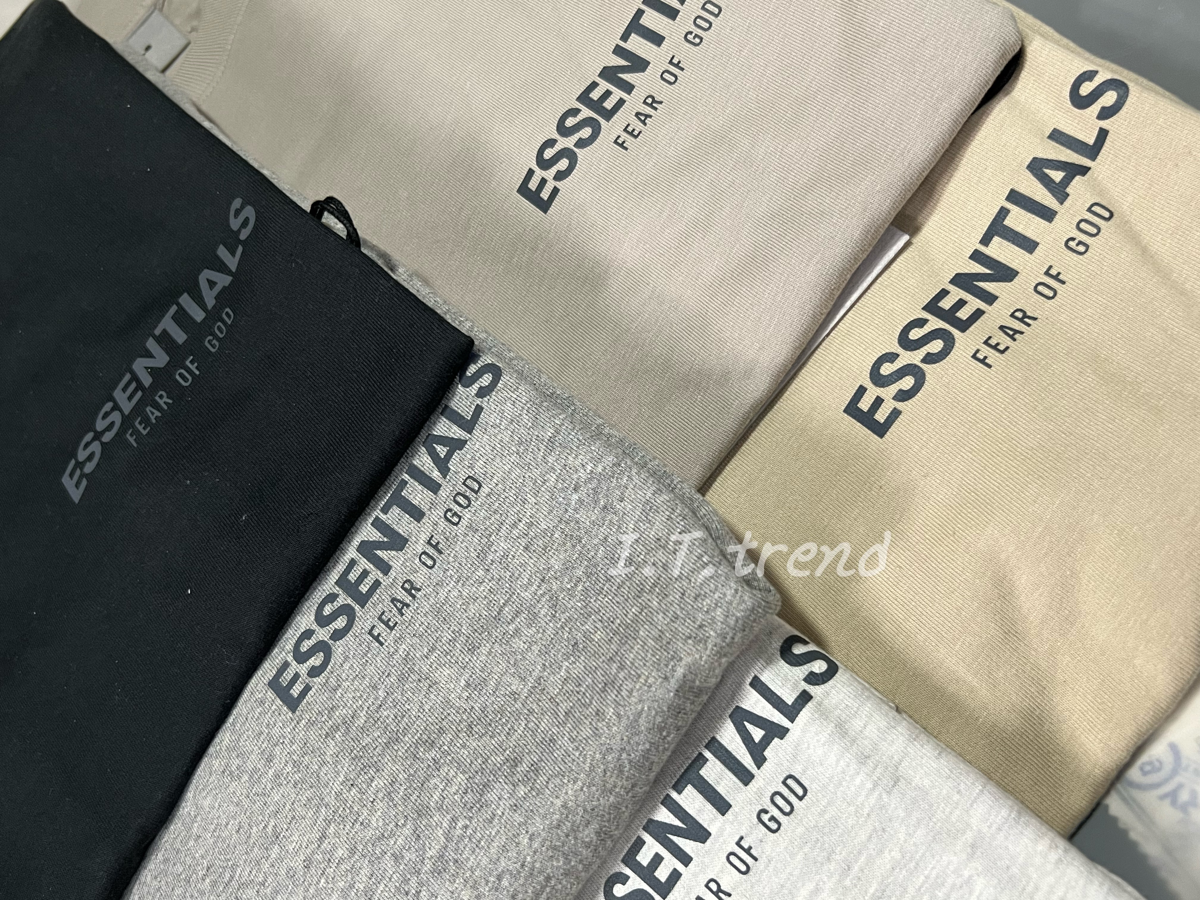 ［Essentials］21年胸前反光小logo短袖