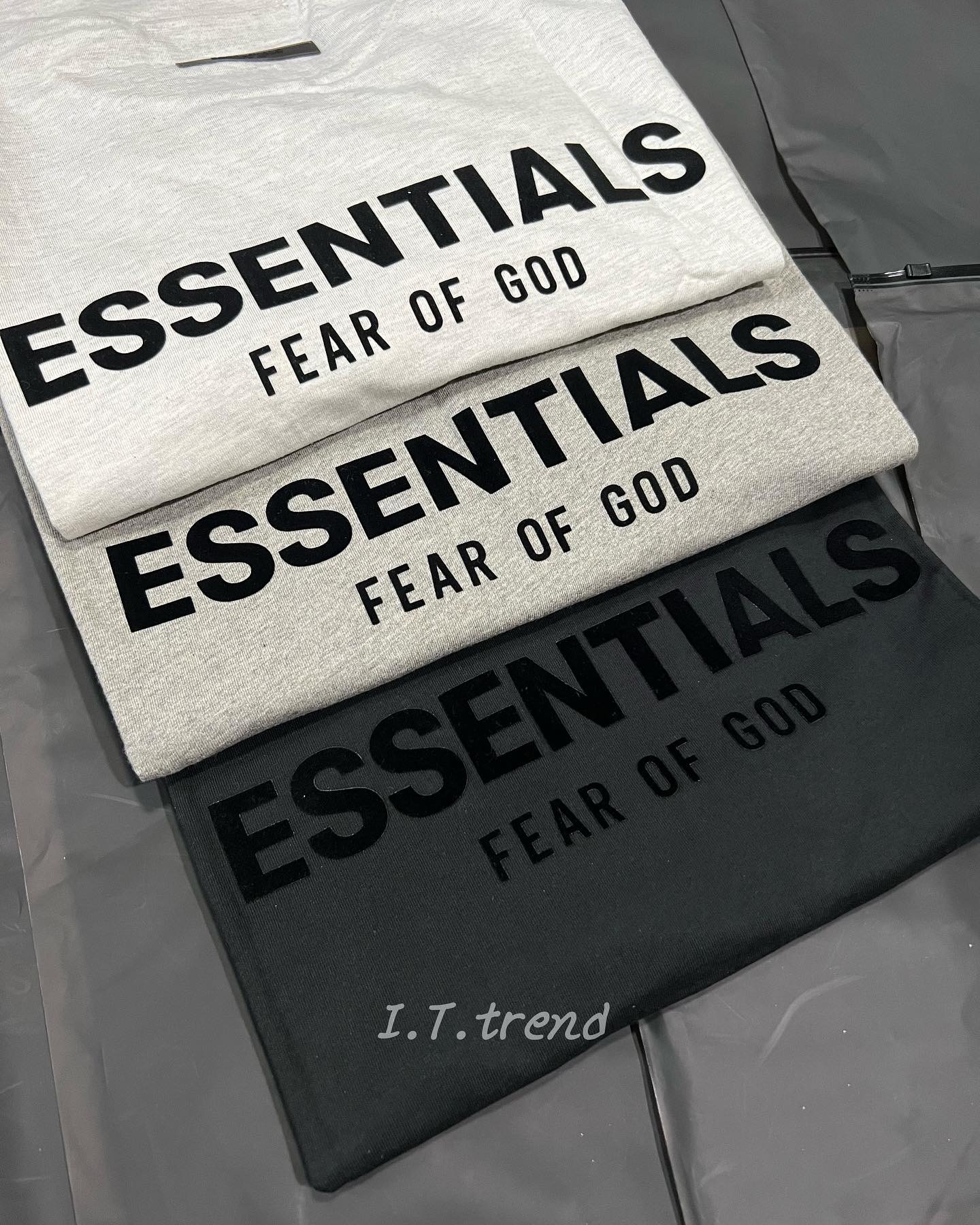 ［Essentials］core系列植絨logo短袖