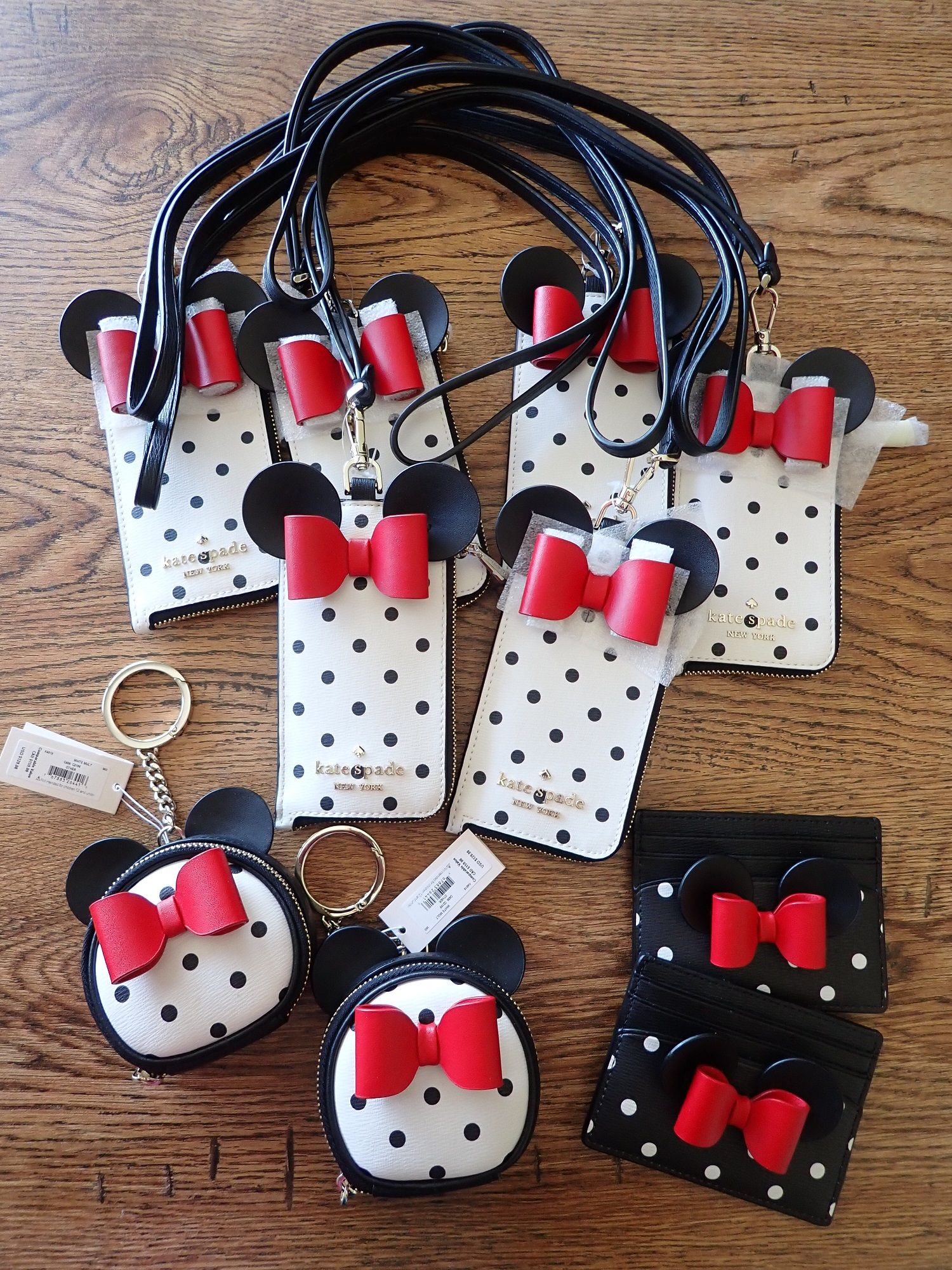 ♥️【Kate Spade X 迪士尼】吸睛米妮 掛脖證件套/票卡夾/零錢包