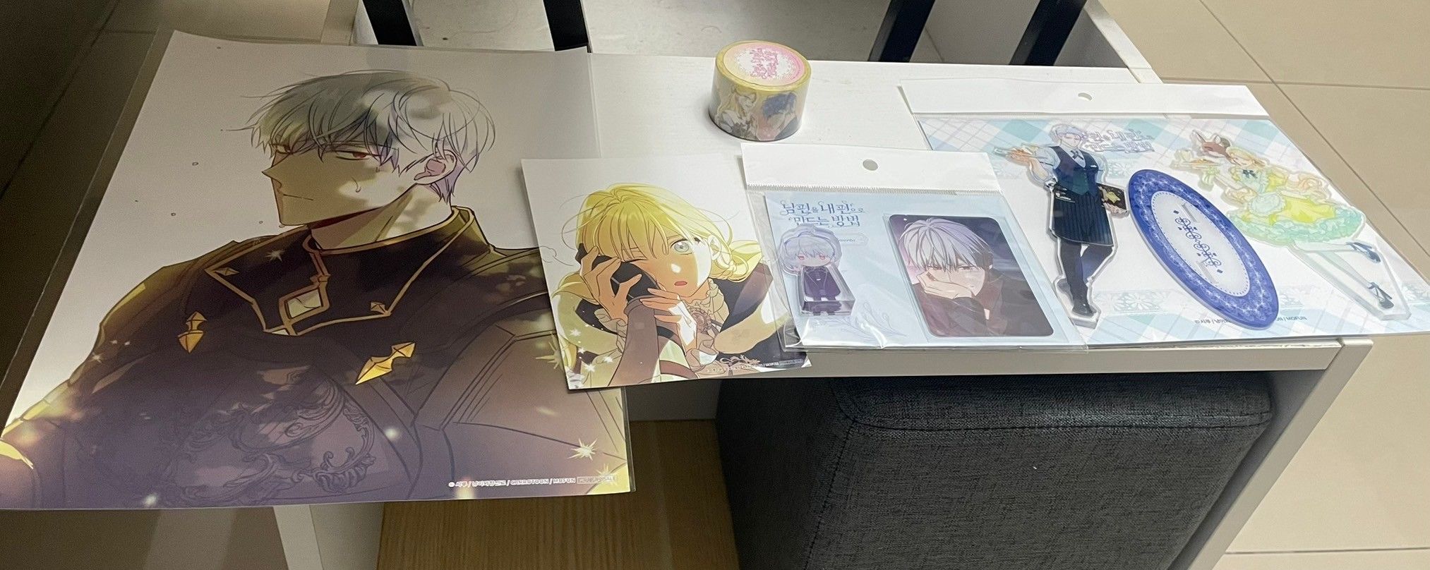 現貨~可快速出貨~只為尋求丈夫的支持 韓國咖啡廳 周邊~ 不拆賣--雙人立牌+迷你SD小卡套組+紙膠帶（附明信片+海報）