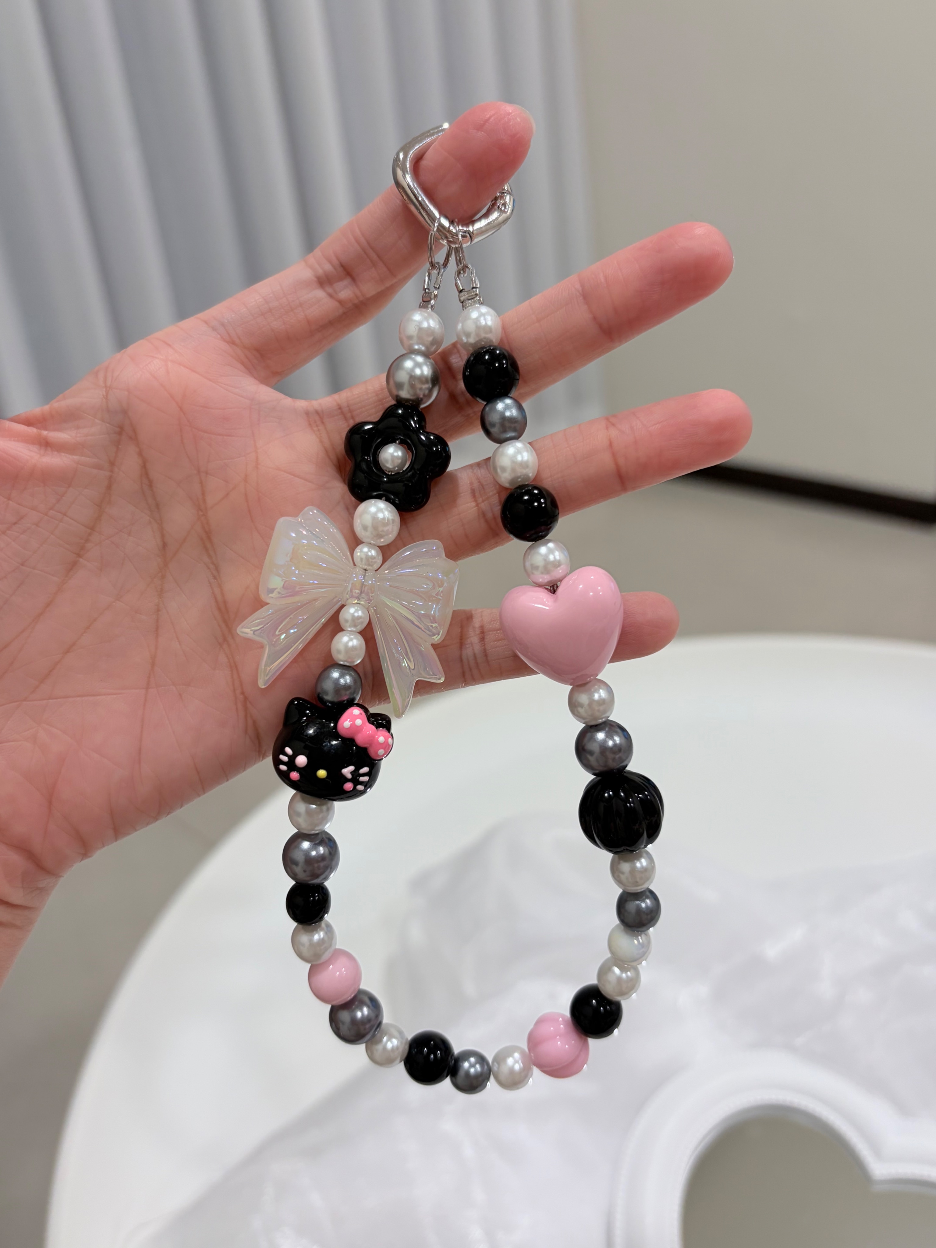 ʟᴜᴘɪ｜黑色眨眼kitty吊飾