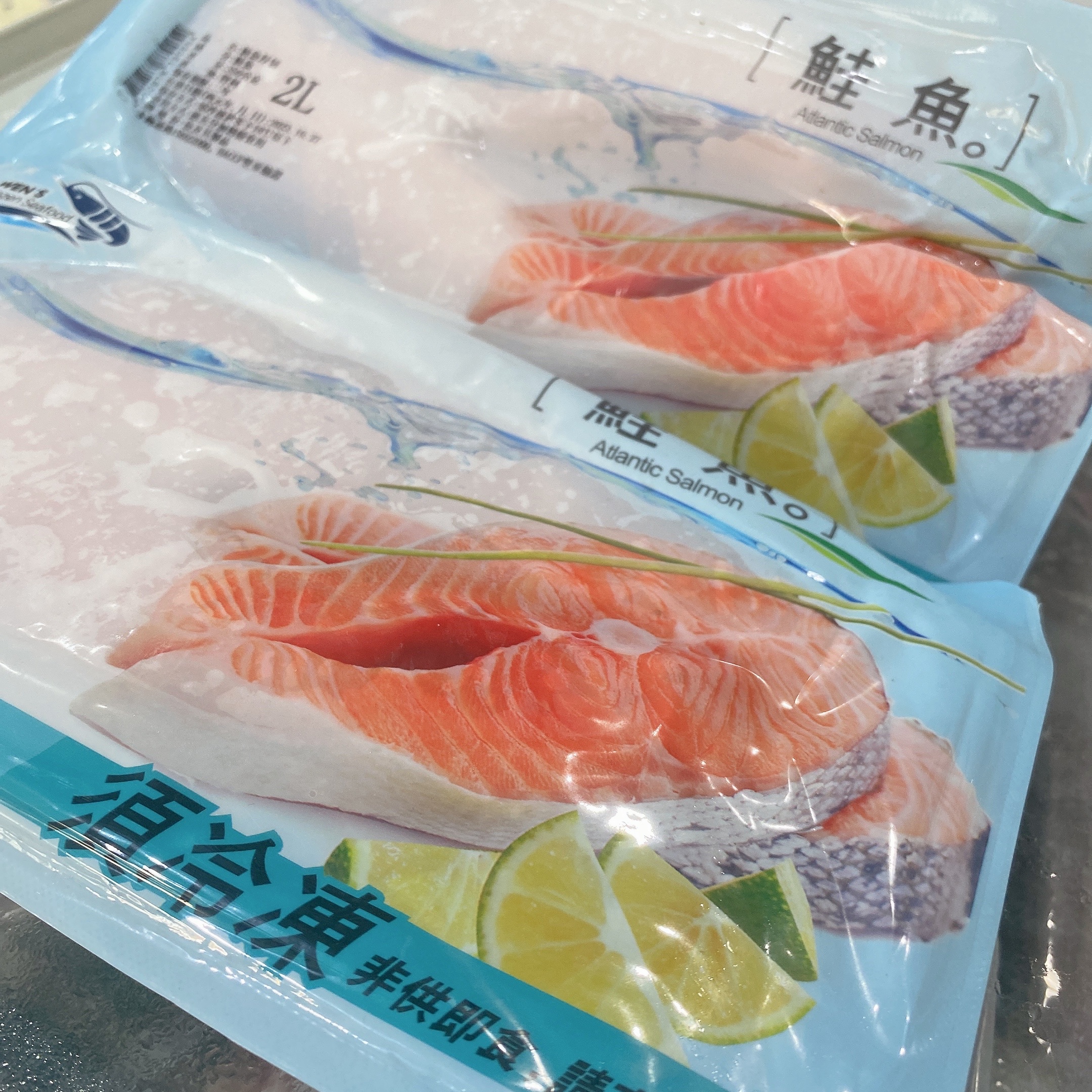 鮭魚300g-400g/片（包冰15%）