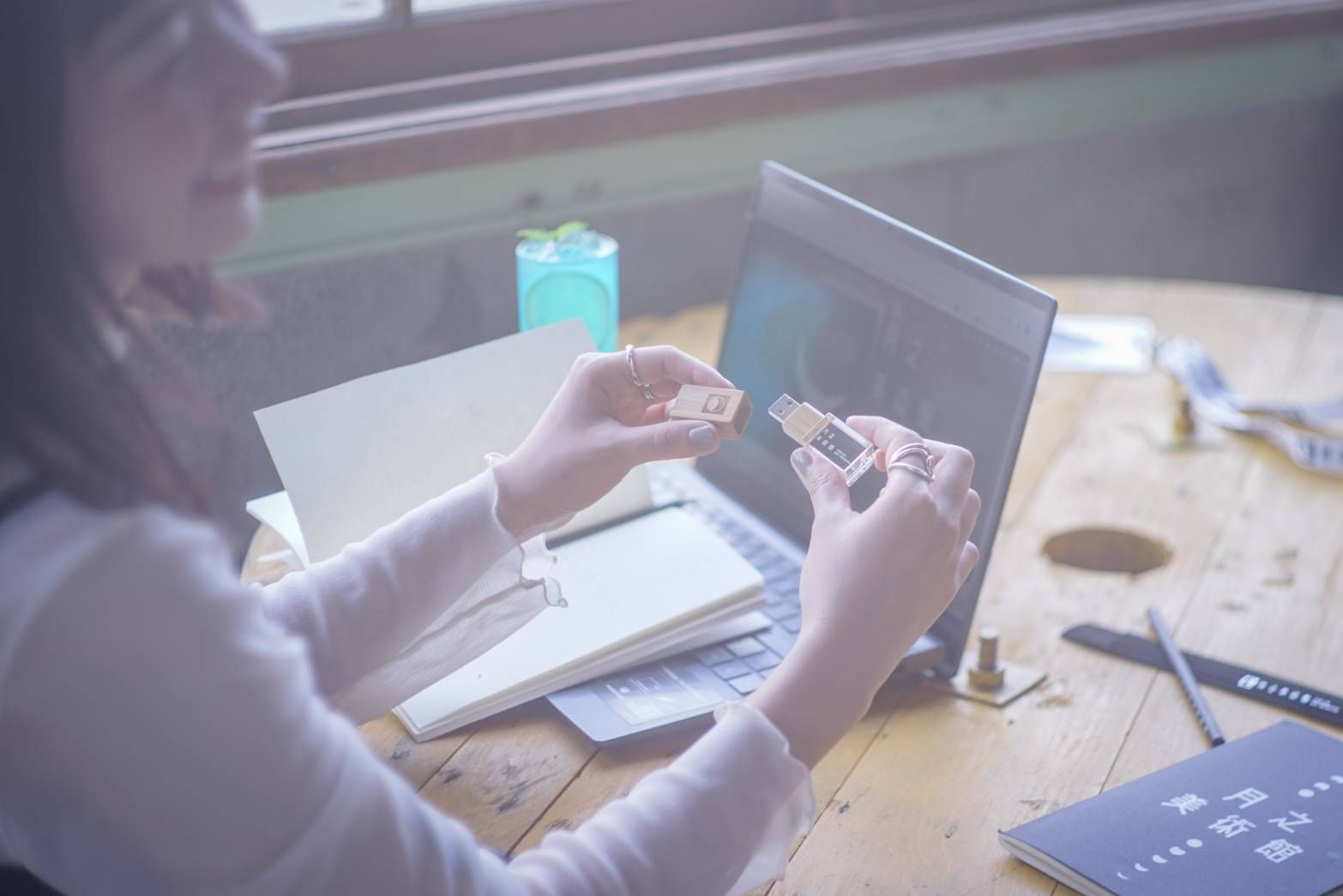 月之美術館 ＵＳＢ　３２ＧＢ