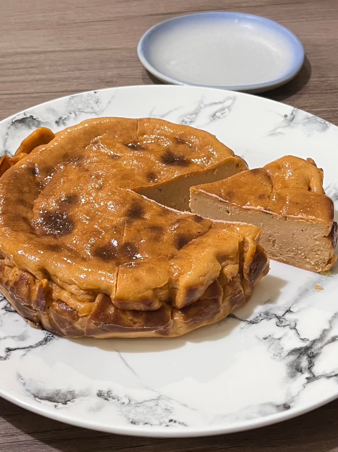 巴斯克乳酪蛋糕（泰奶）