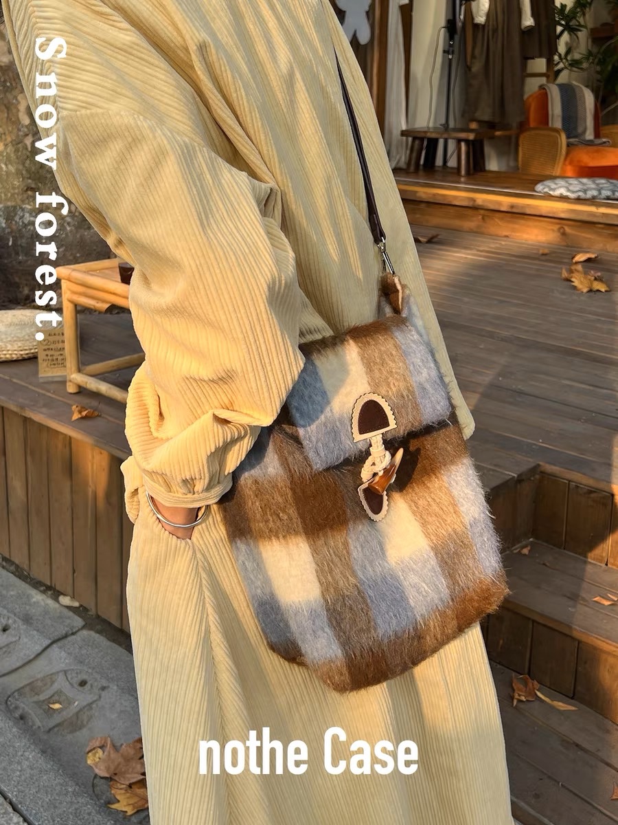 30%羊毛 雪嶼林 側背包