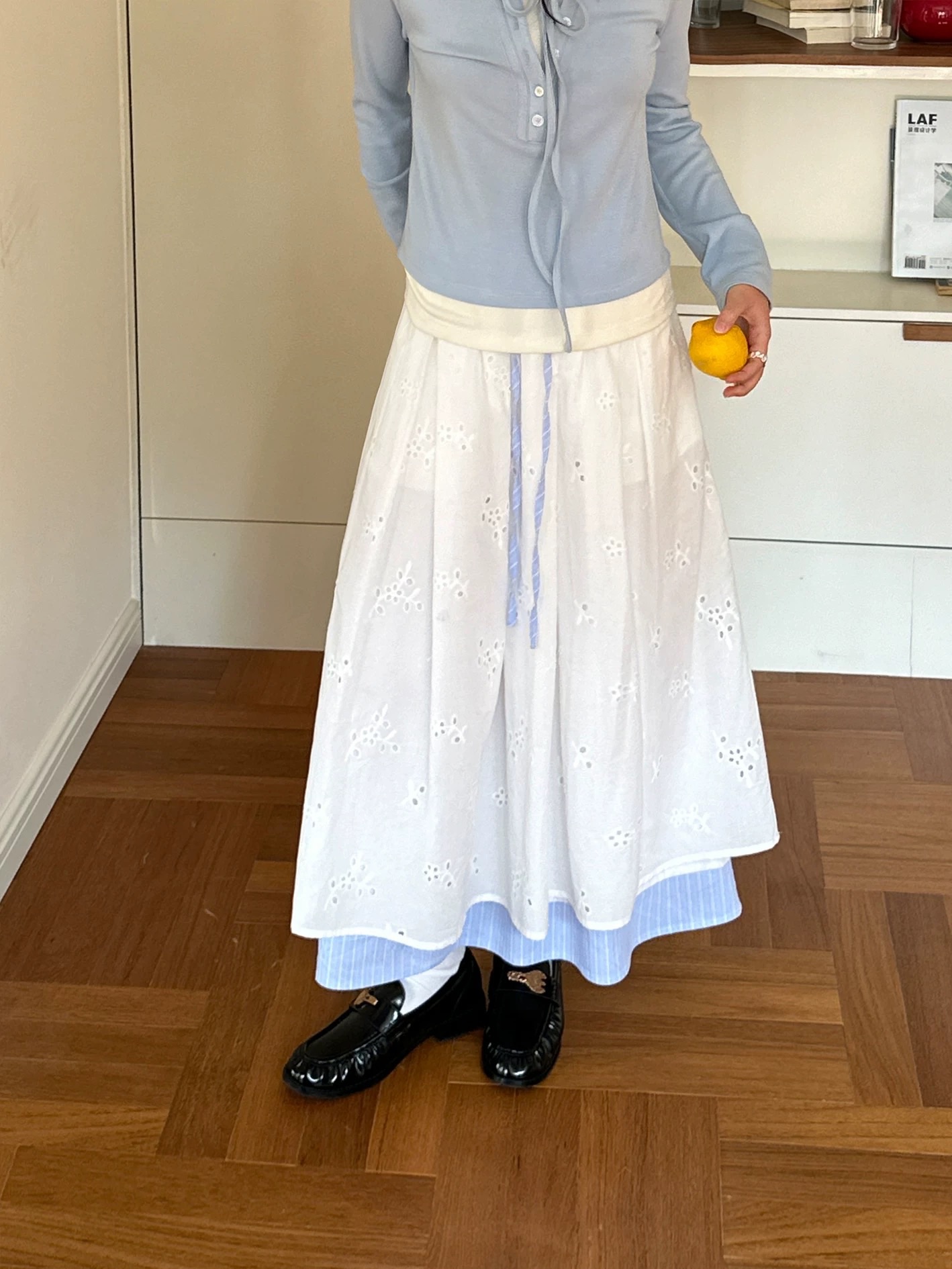 半夏風鈴 鏤空刺繡半身裙