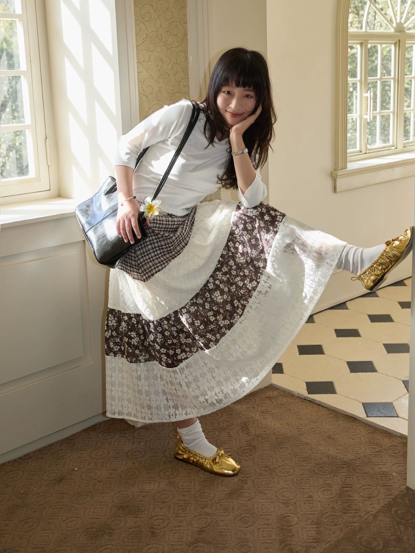 窗邊假日 蕾絲碎花拼接半身裙