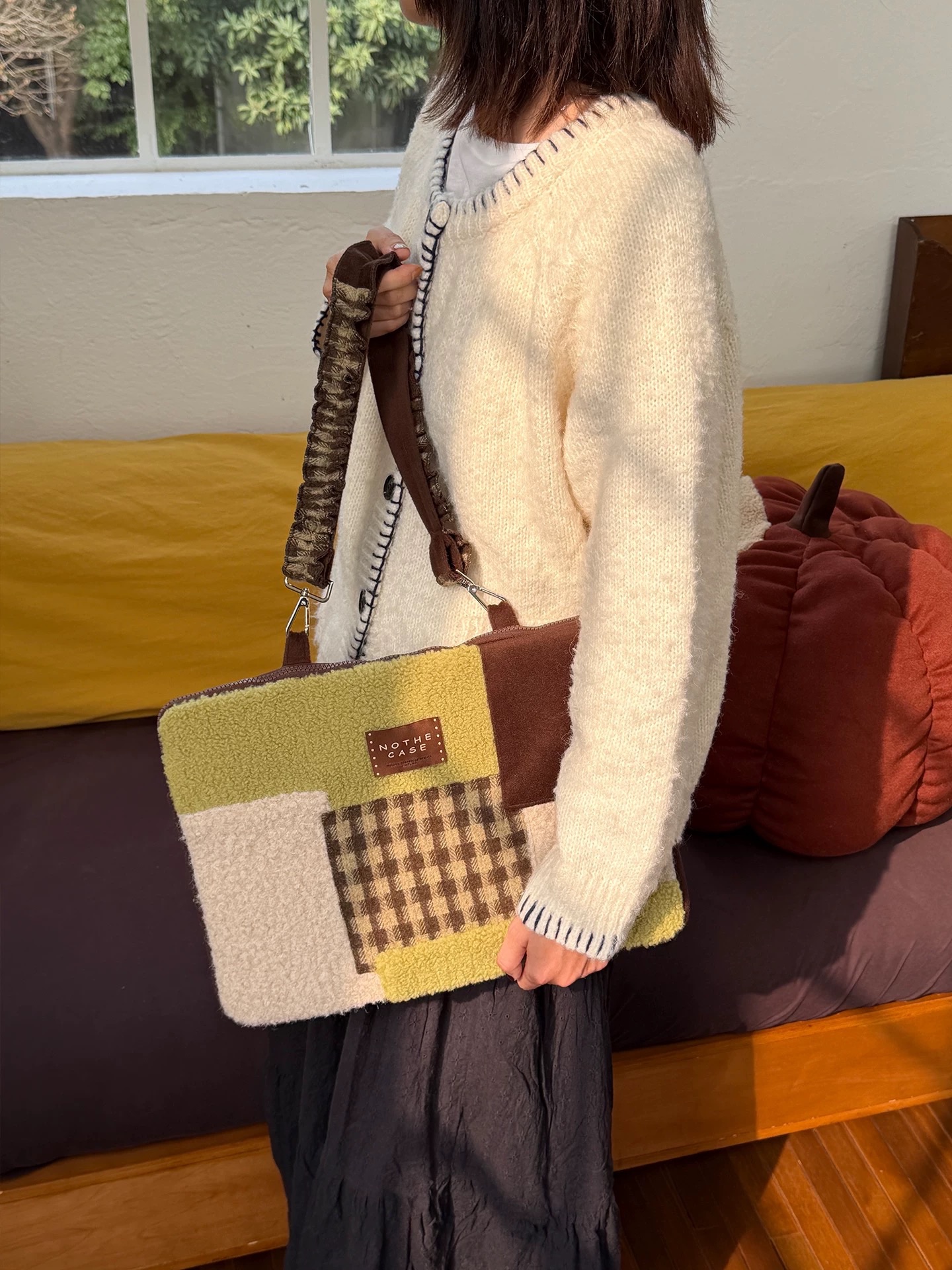 溫暖屋撻 拼布單肩電腦包