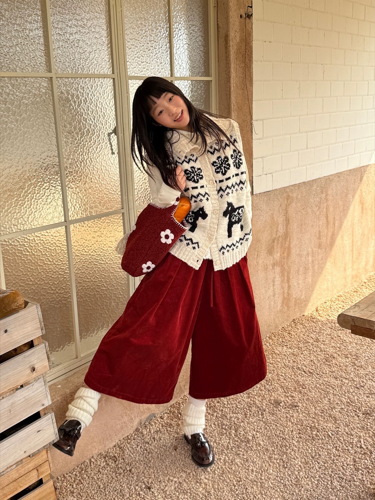 聖誕紅果 燈芯絨八分褲