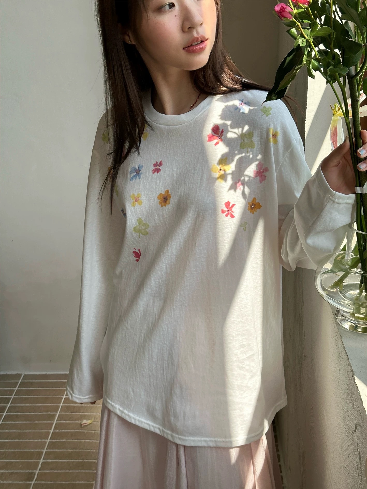 New💐 彩鑽漫花 不對稱散落小花燙鑽長袖T