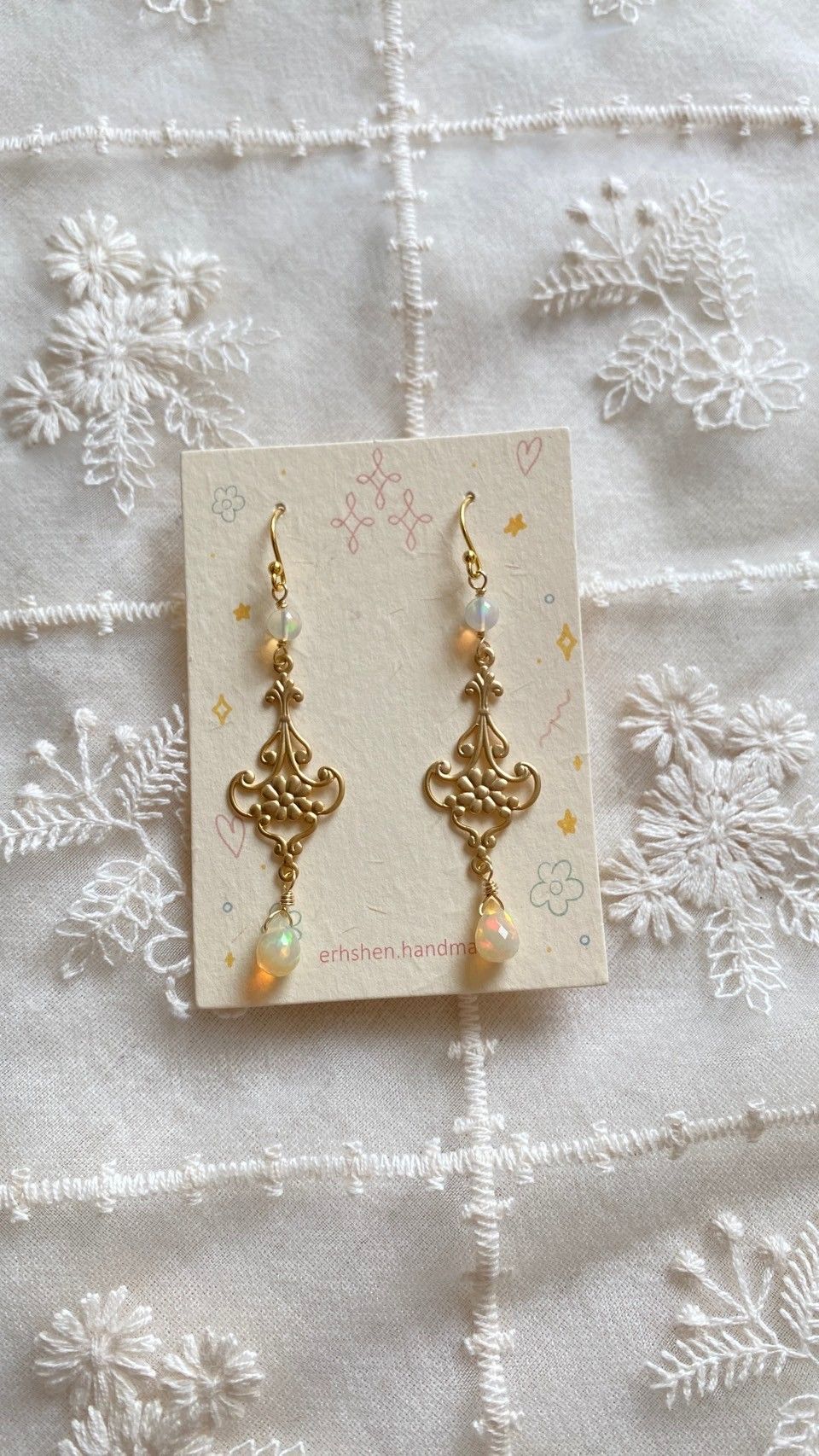 華麗花紋歐泊石耳環