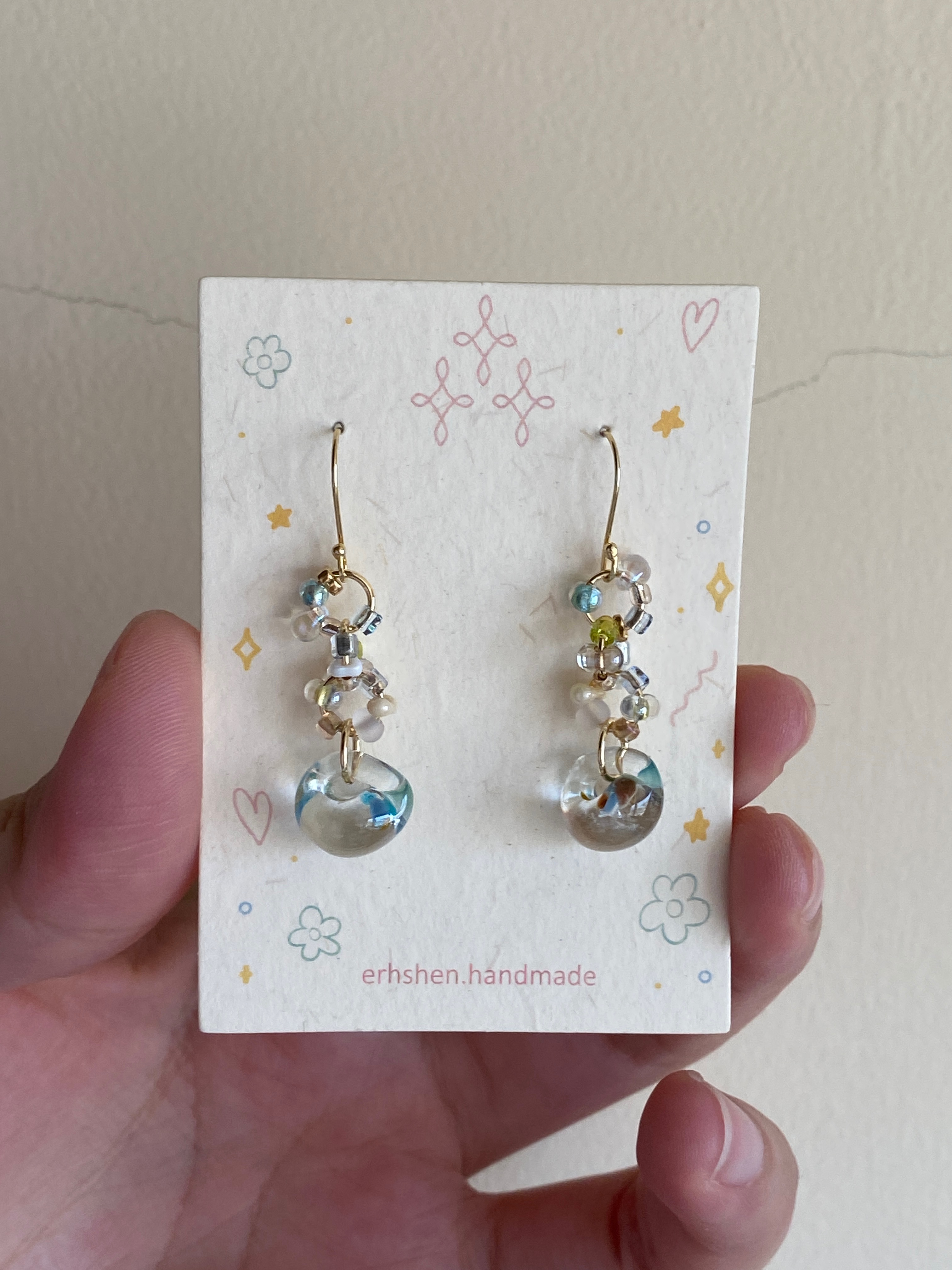 400兆分之一 玻璃珠耳環