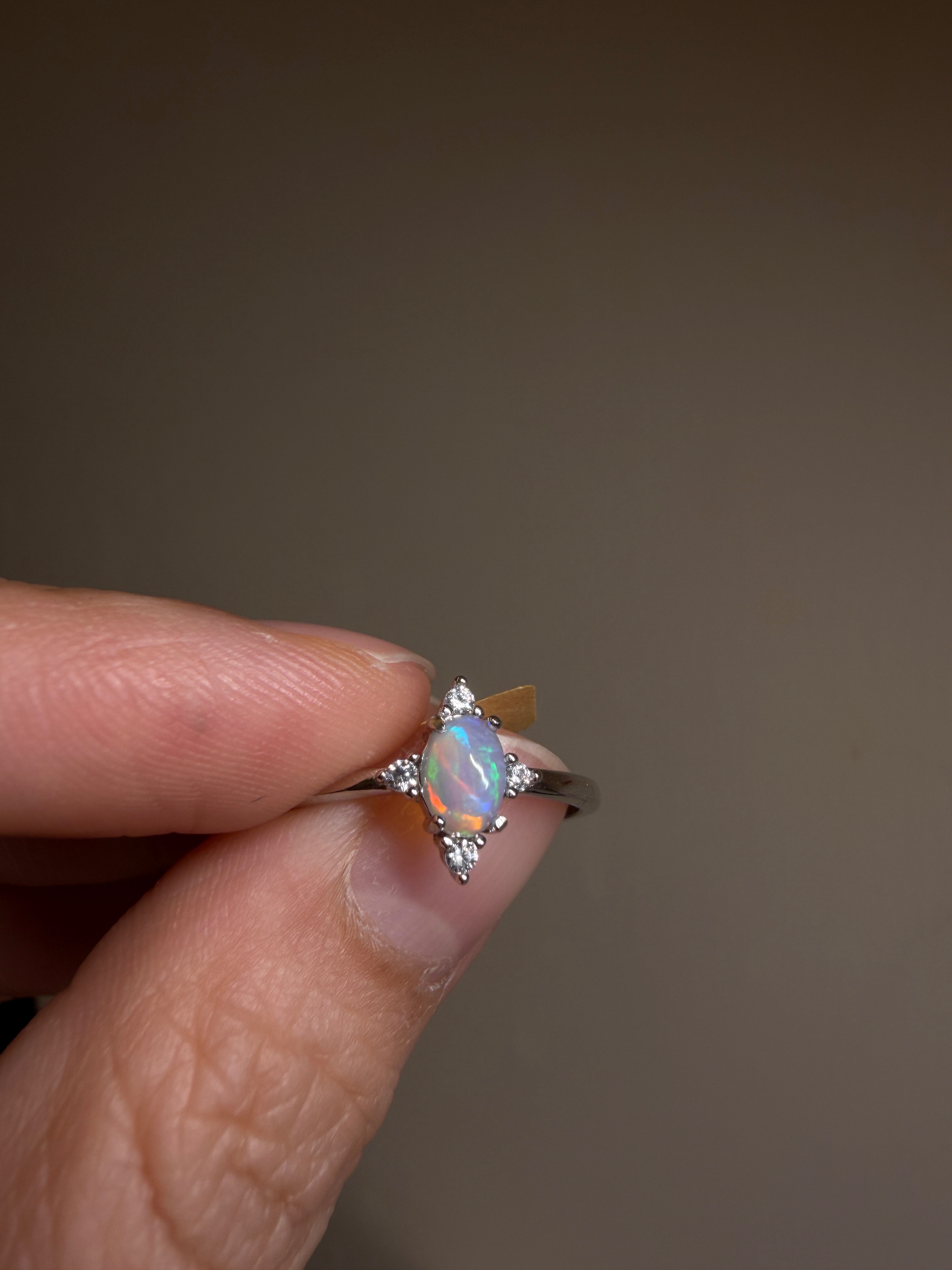 簡約款歐泊銀戒