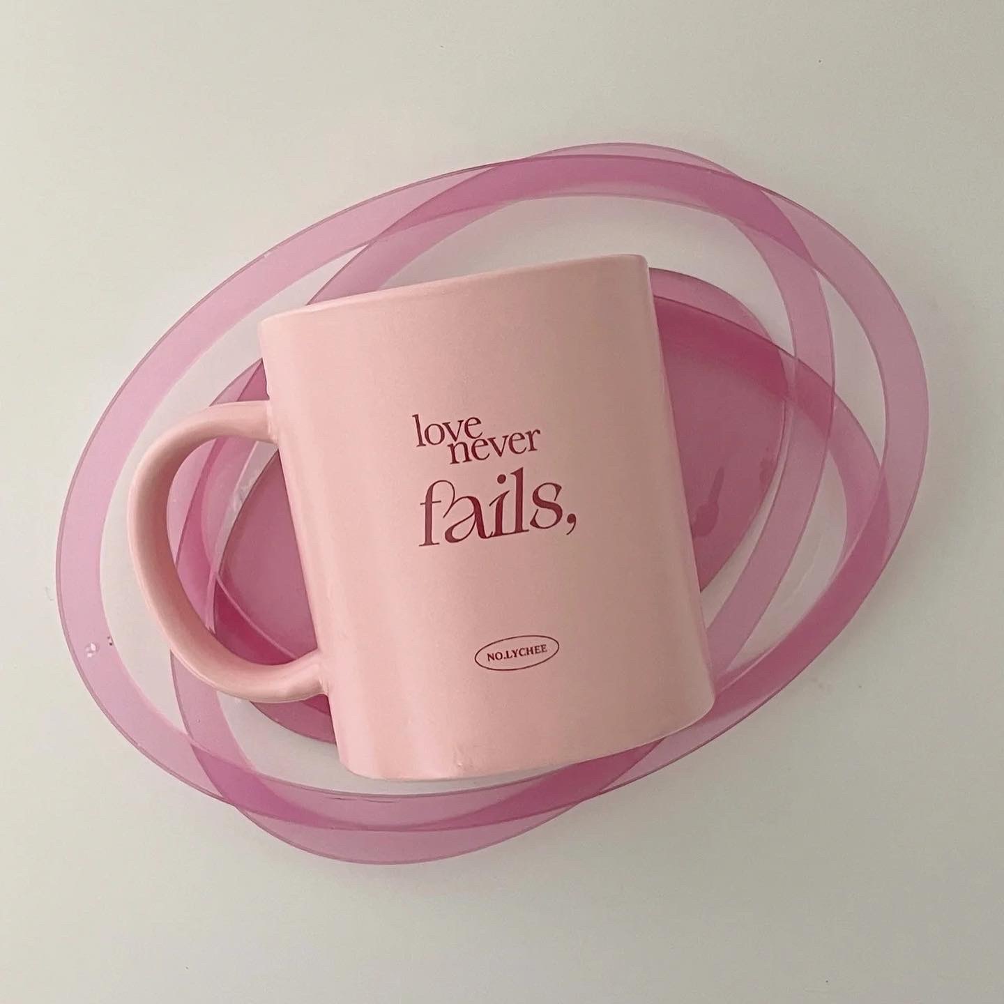 ‘’Love never fails’’ 粉色啞光馬克杯
