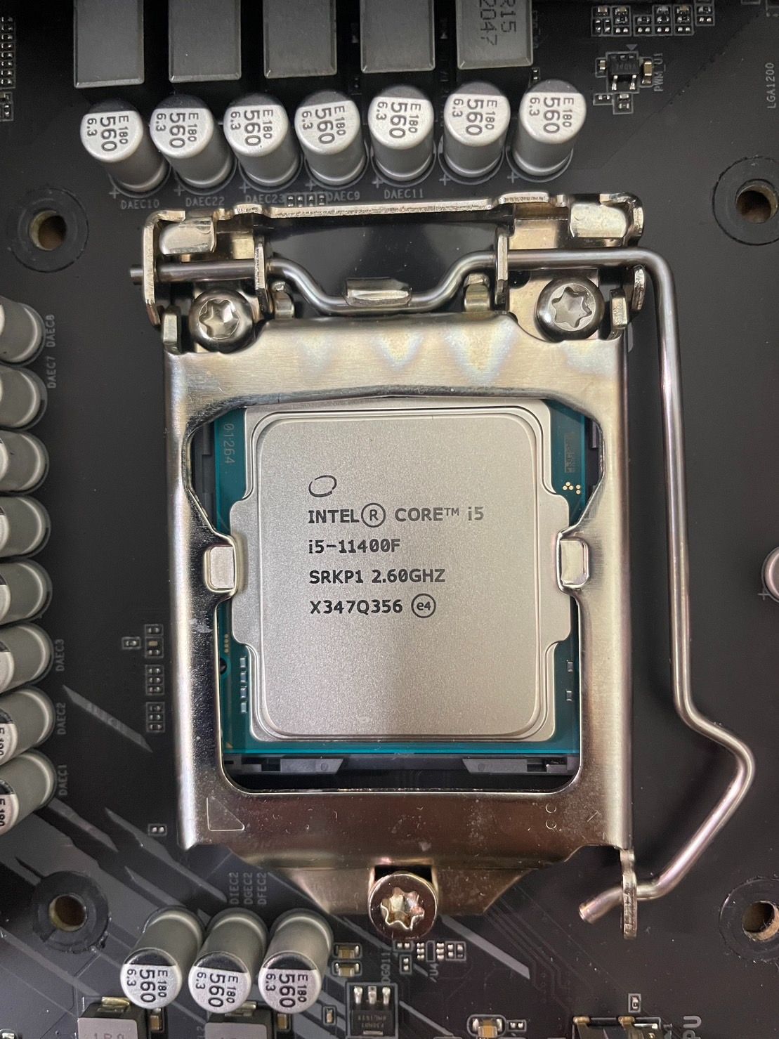 Intel® Core™ i5-11400F CPU 11代 無內顯 1200腳位 OEM裸U 成色漂亮