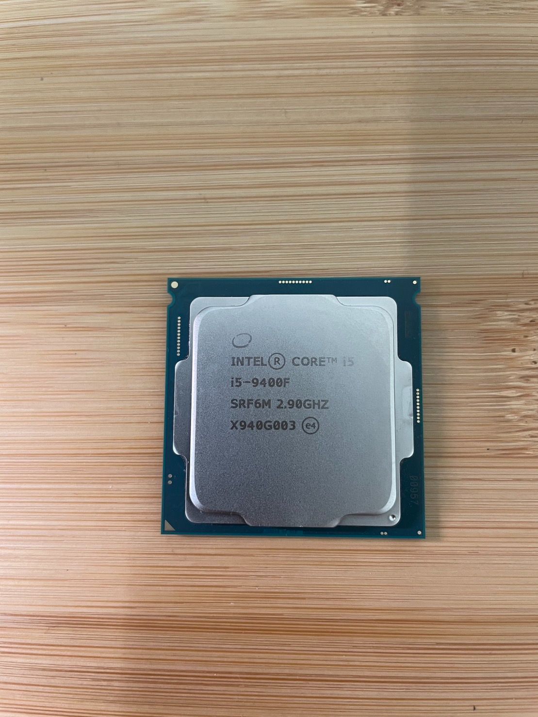 Intel® Core™ i5-9400F CPU 處理器 裸U無保附風扇 成色漂亮