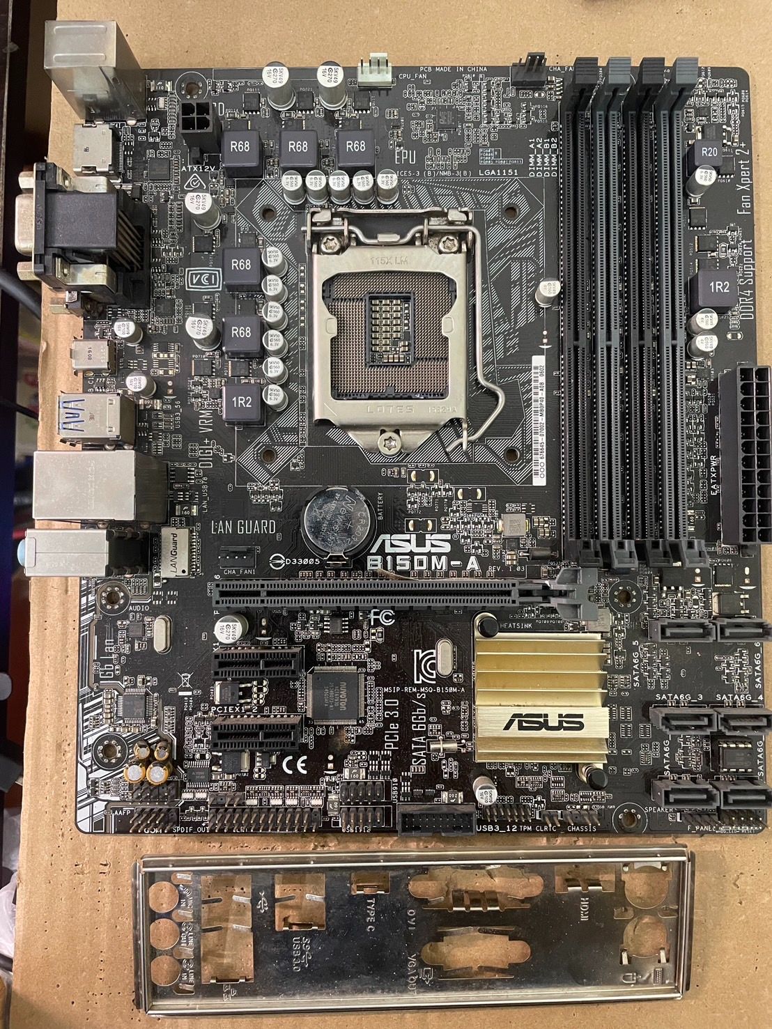 華碩 ASUS B150M-A 1151腳位 B150晶片 6、7代 4組DDR4 USB3.0 TYPE-C