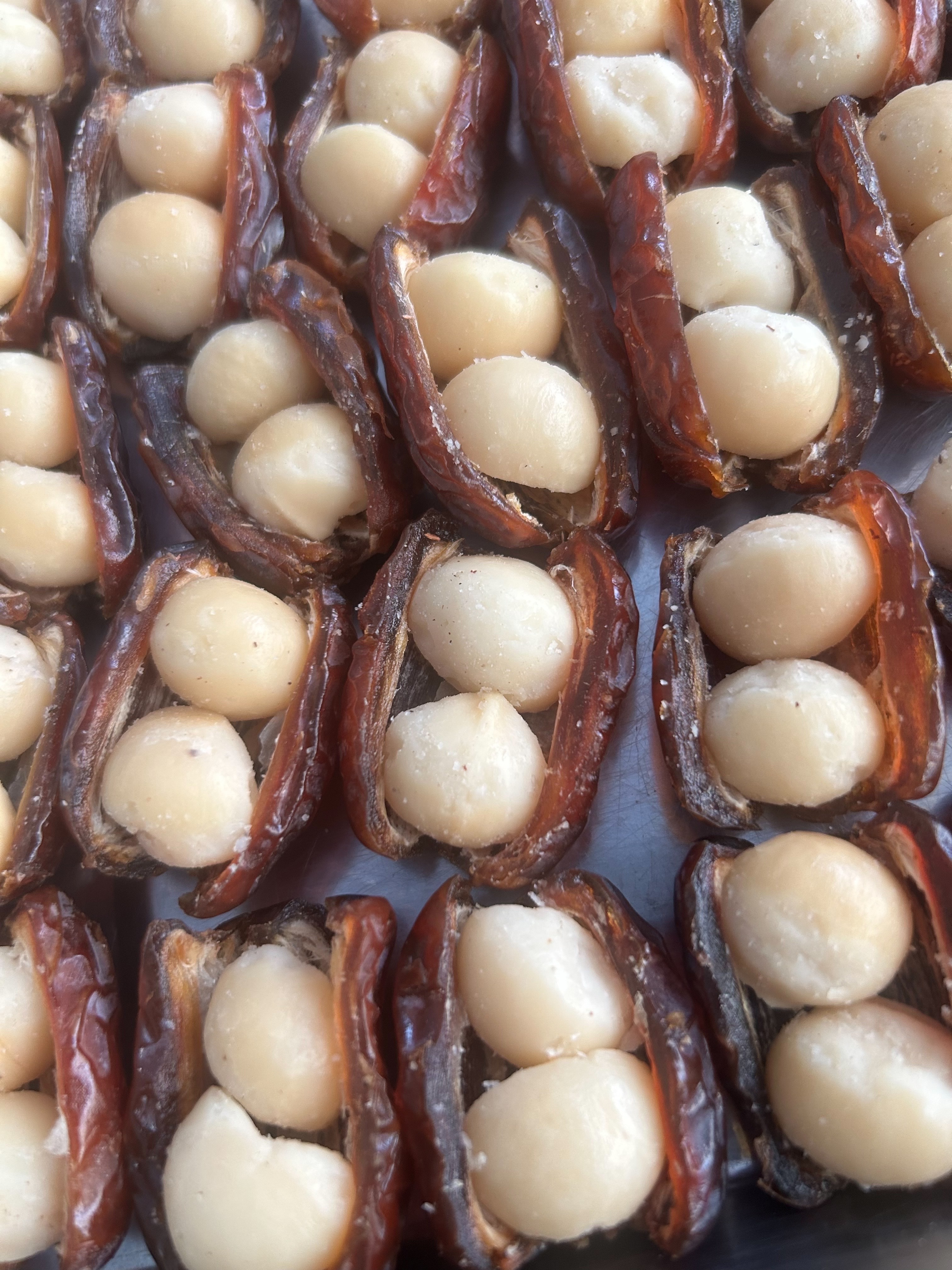 椰棗夏威夷豆（因今年夏豆較小顆有3顆）