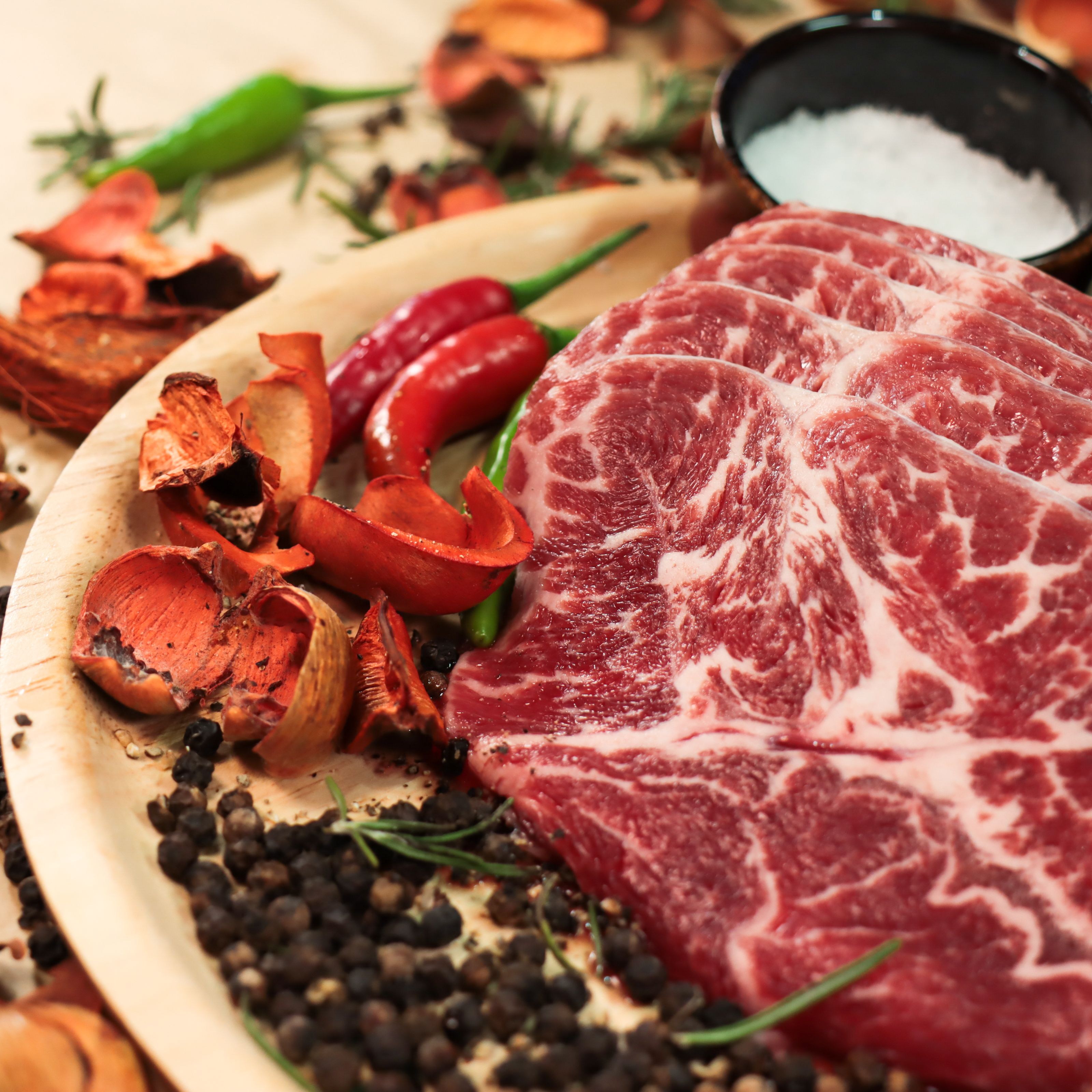 【烹飪食材 頂級 板腱牛火鍋片】