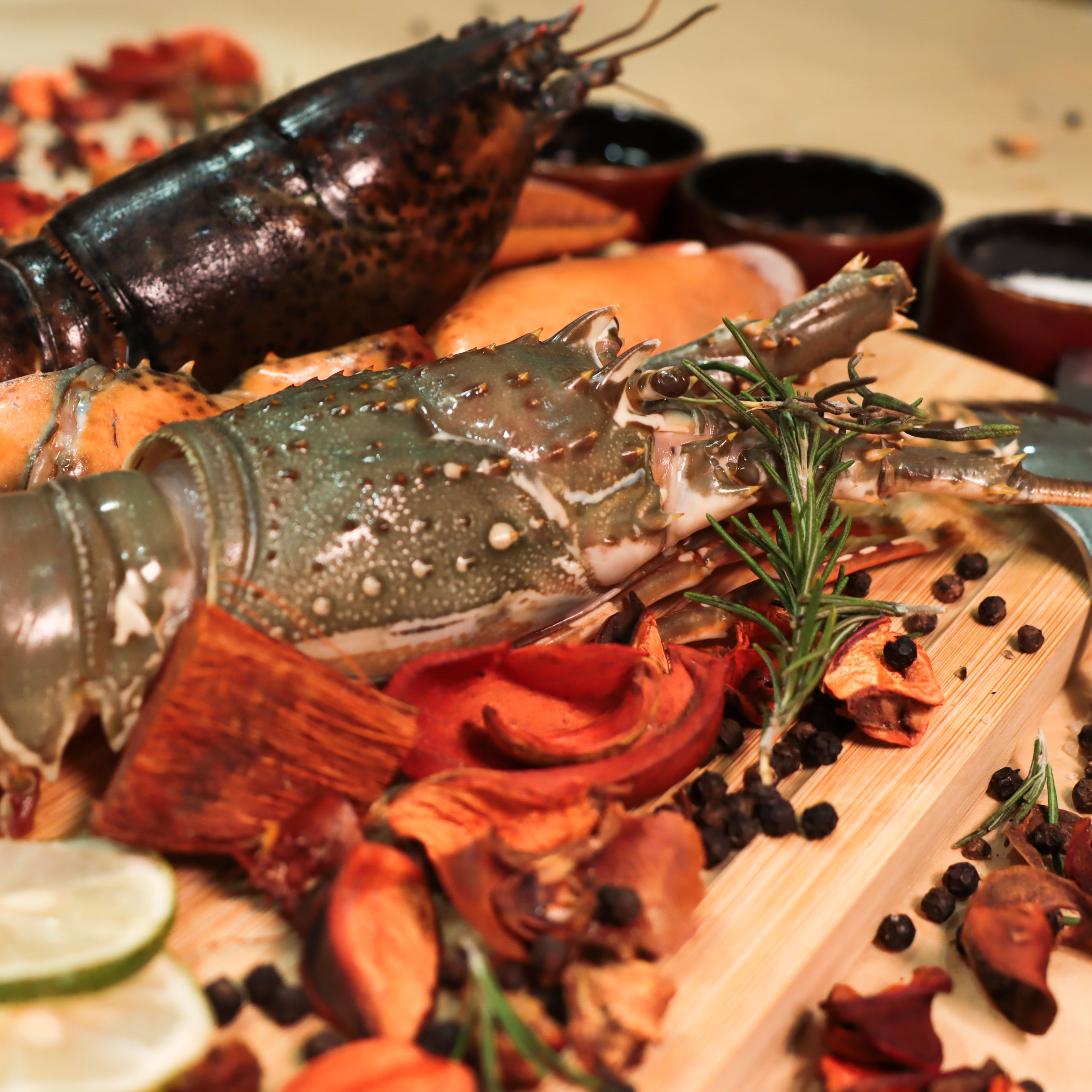 【烹飪食材 頂級 野生活凍龍蝦】