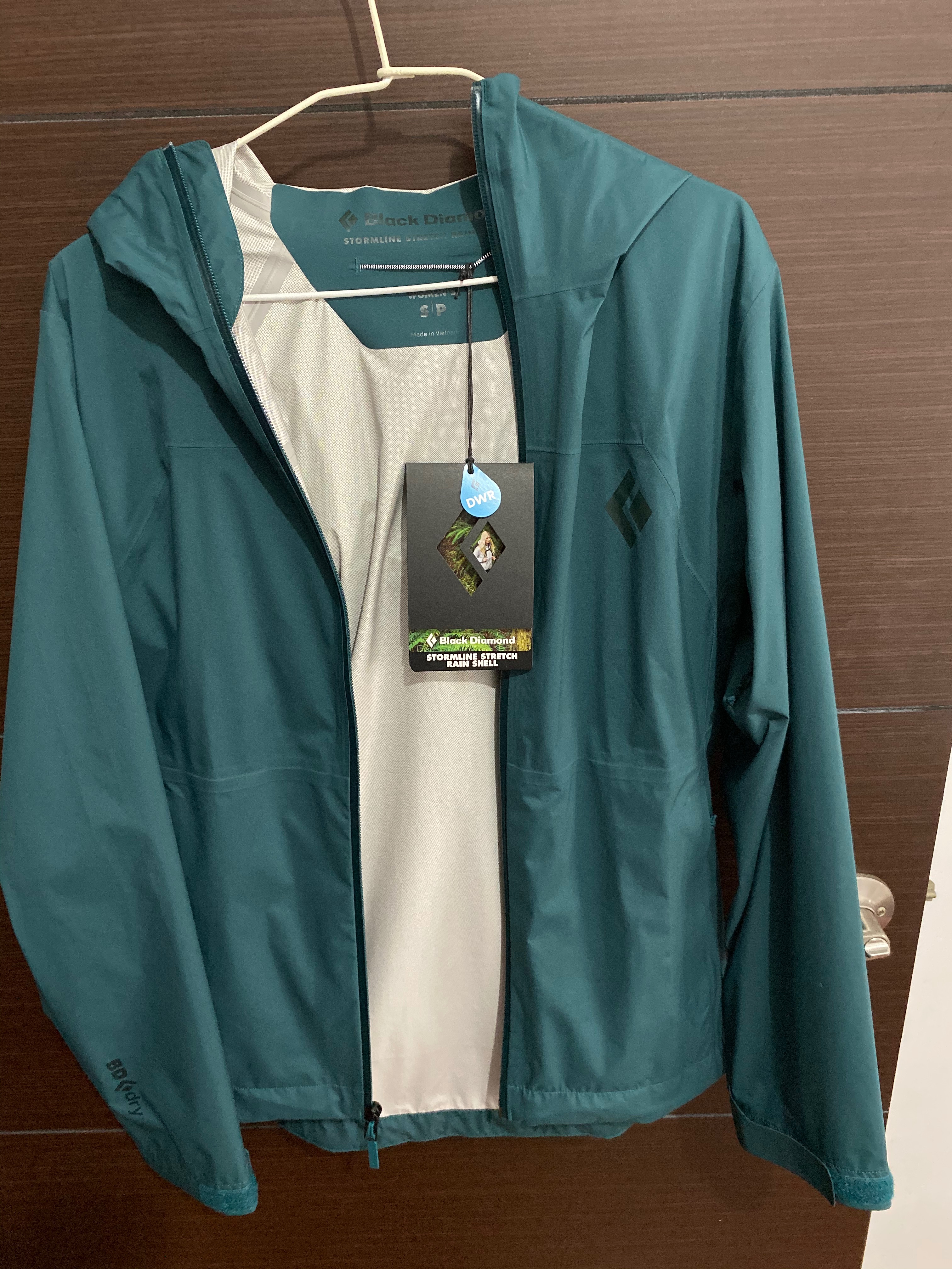 Black Diamond STORMLINE防水外套