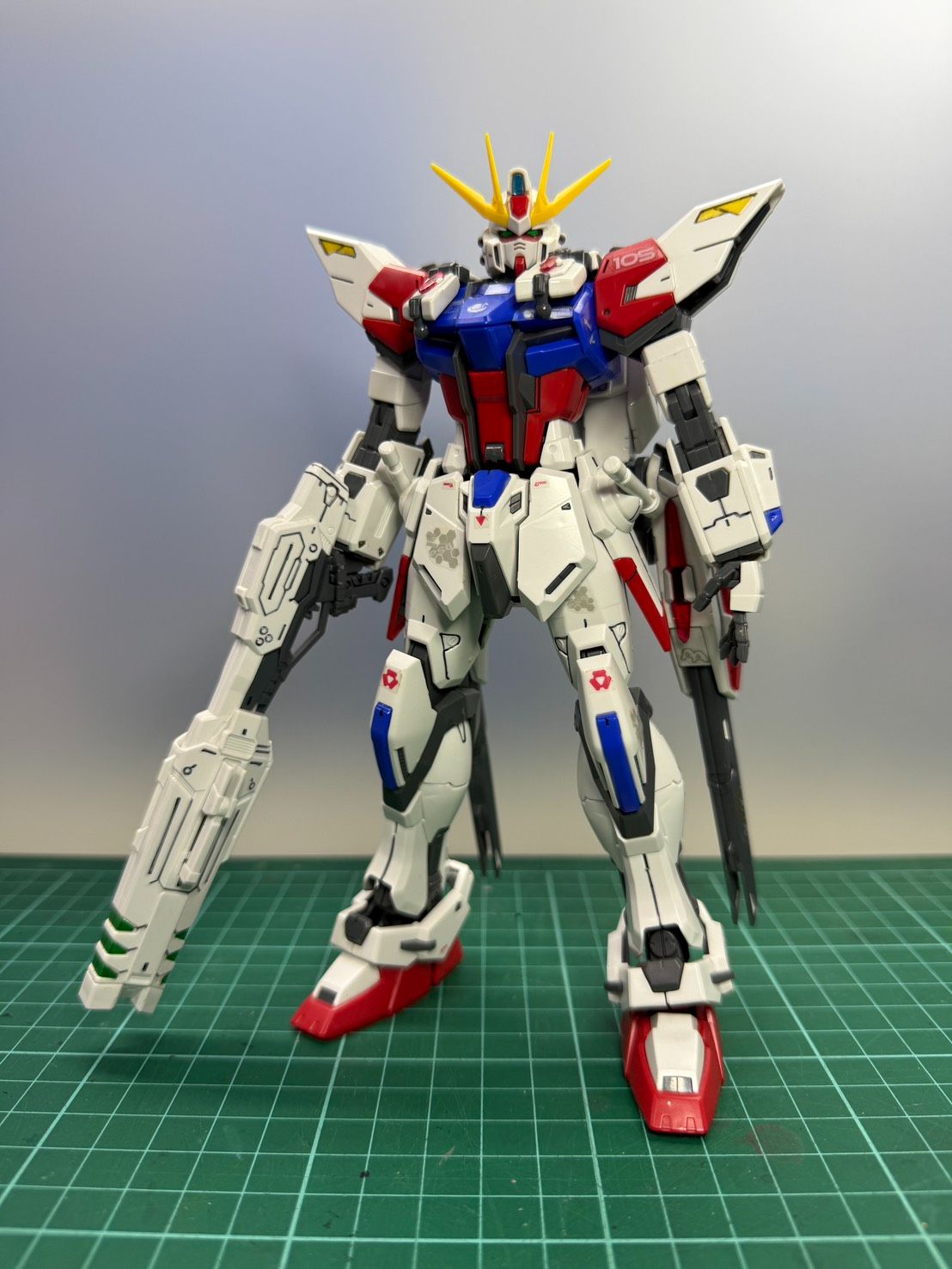 MG 1/100 製作攻擊鋼彈+星際製作背包 中古殺肉（詳細如說明）