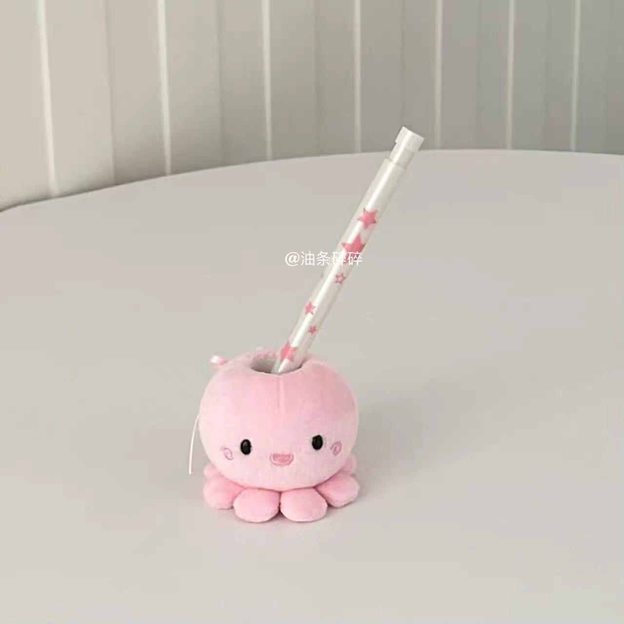 小章魚毛絨筆坐桌面擺件