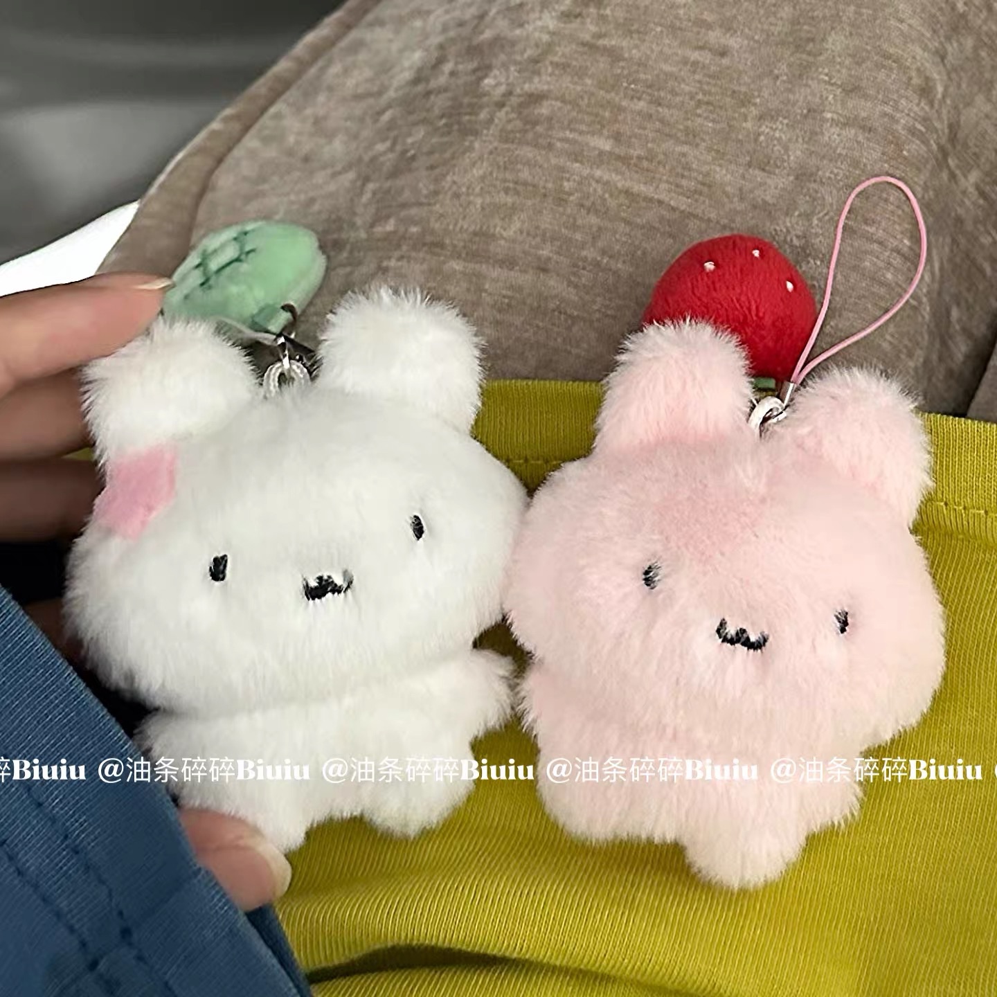 蜜瓜兔草莓兔毛絨小掛件
