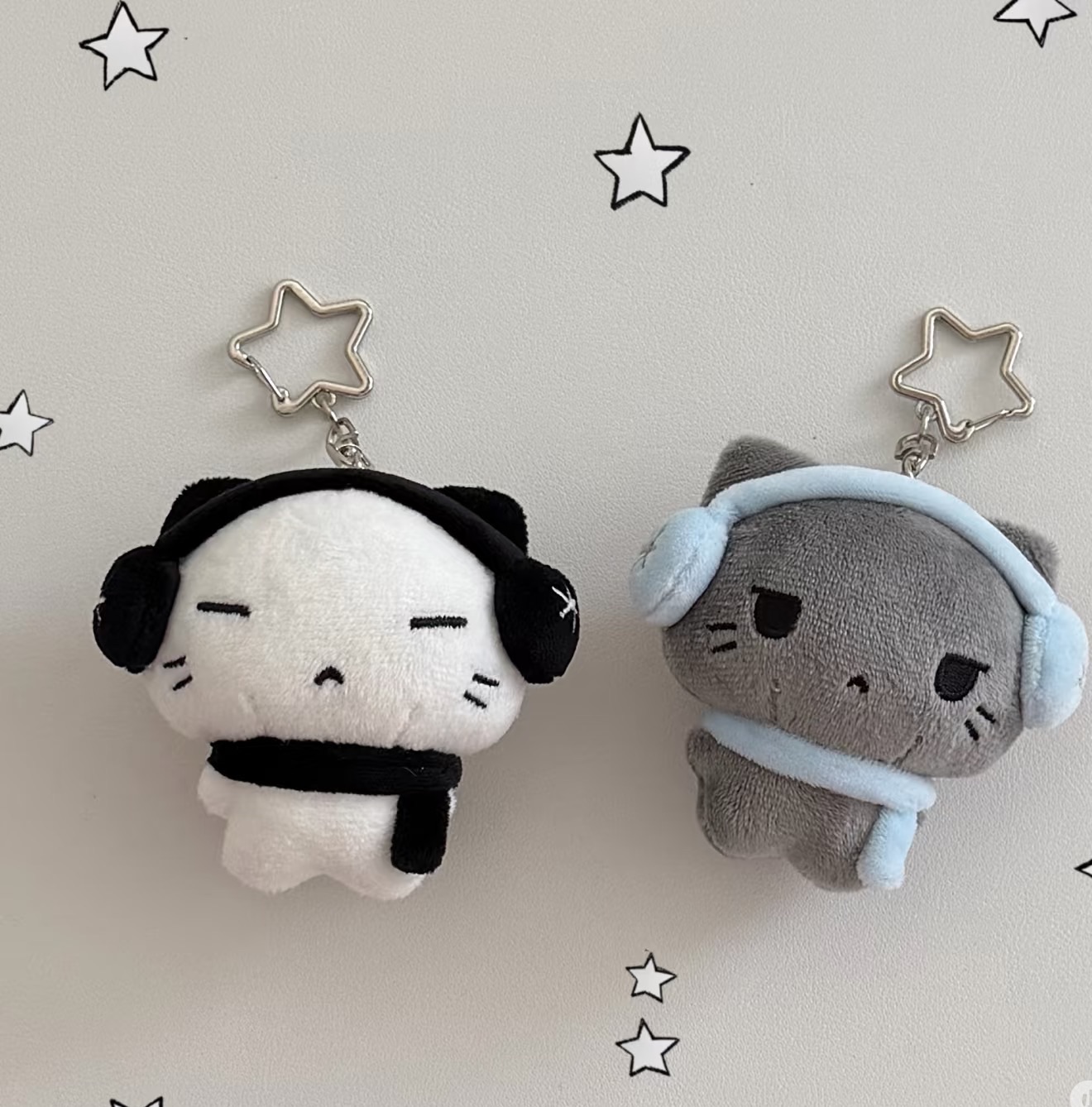 圍巾耳機貓毛絨掛件