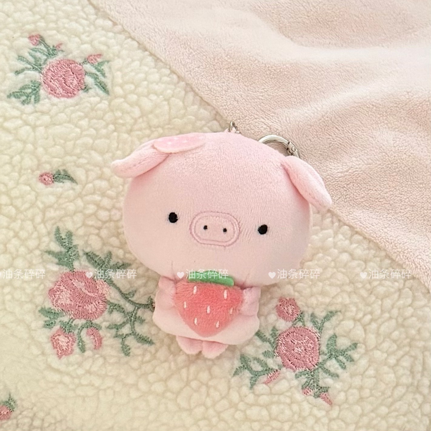 New🌷 草莓豬豬毛絨掛件