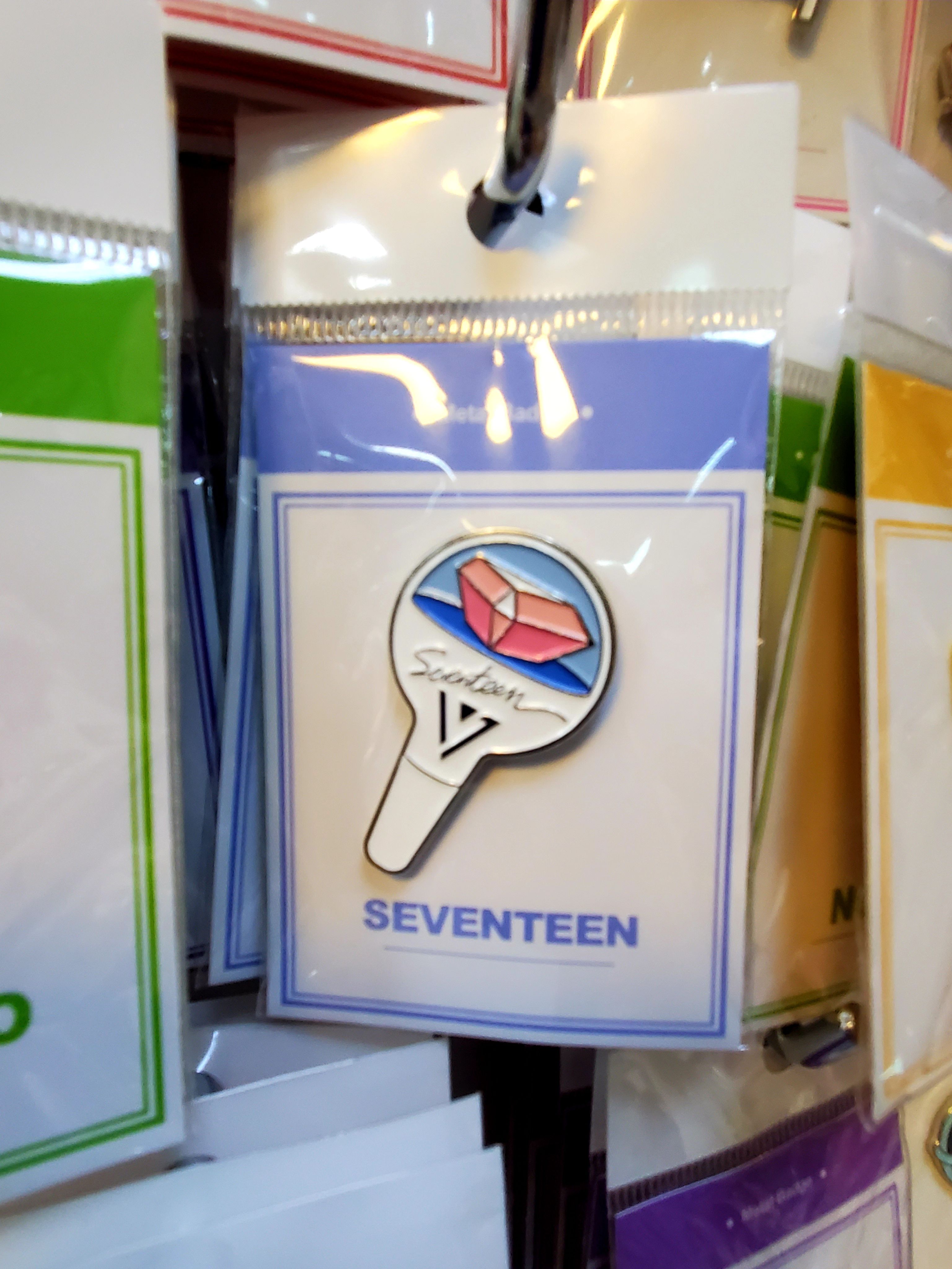 SEVENTEEN 手燈款