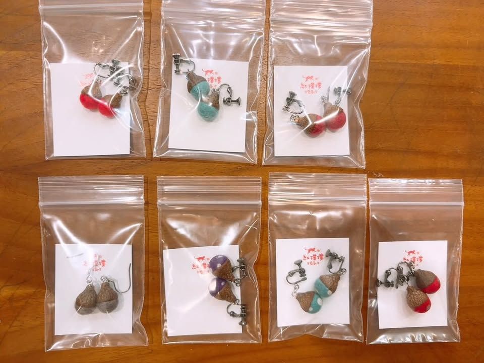 松果毛氈耳環七對