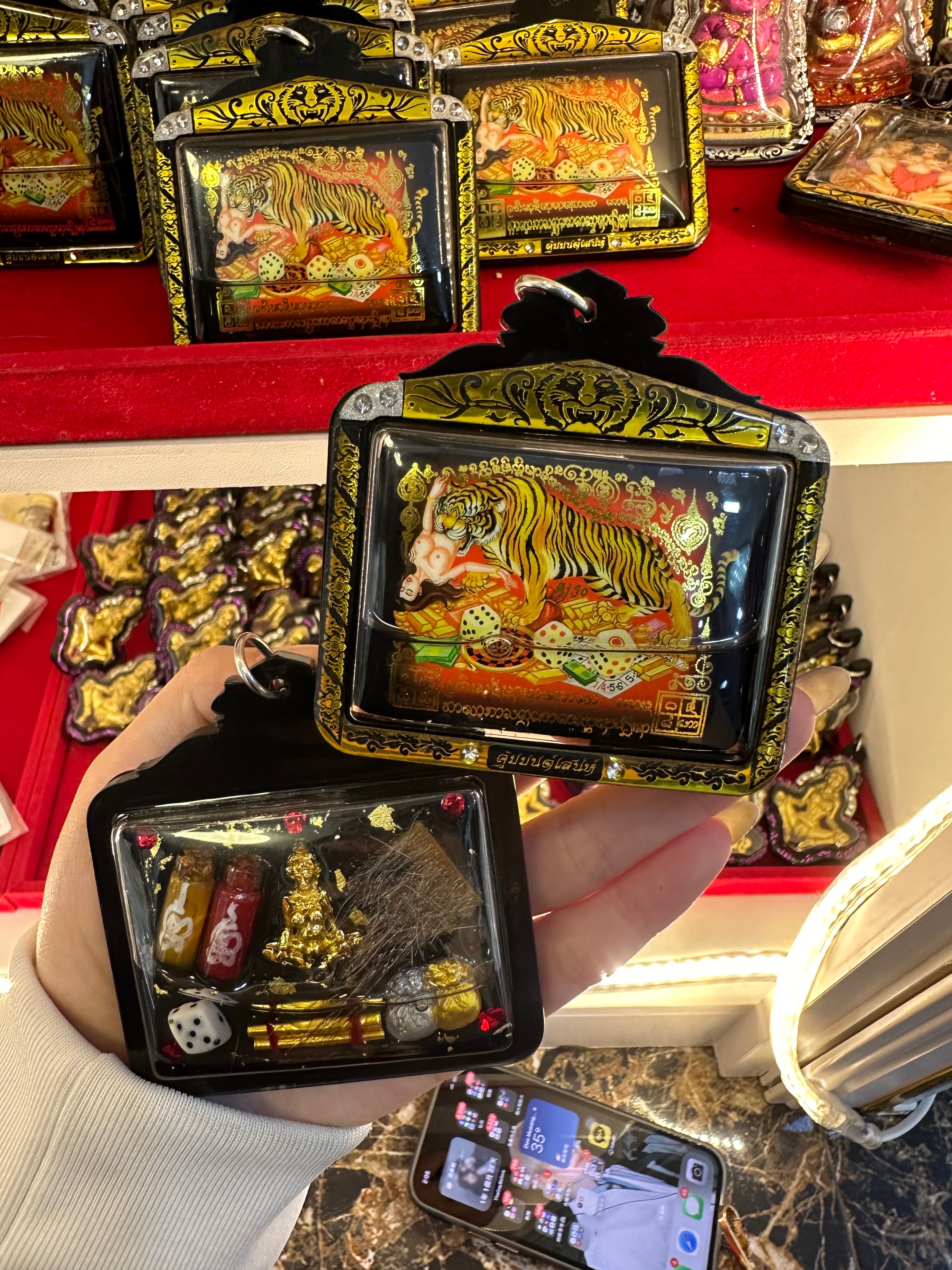 背料入虎皮🔥阿贊咒🇹🇭精緻殼特大膜✨【偏財食人虎🐯】正牌免供奉