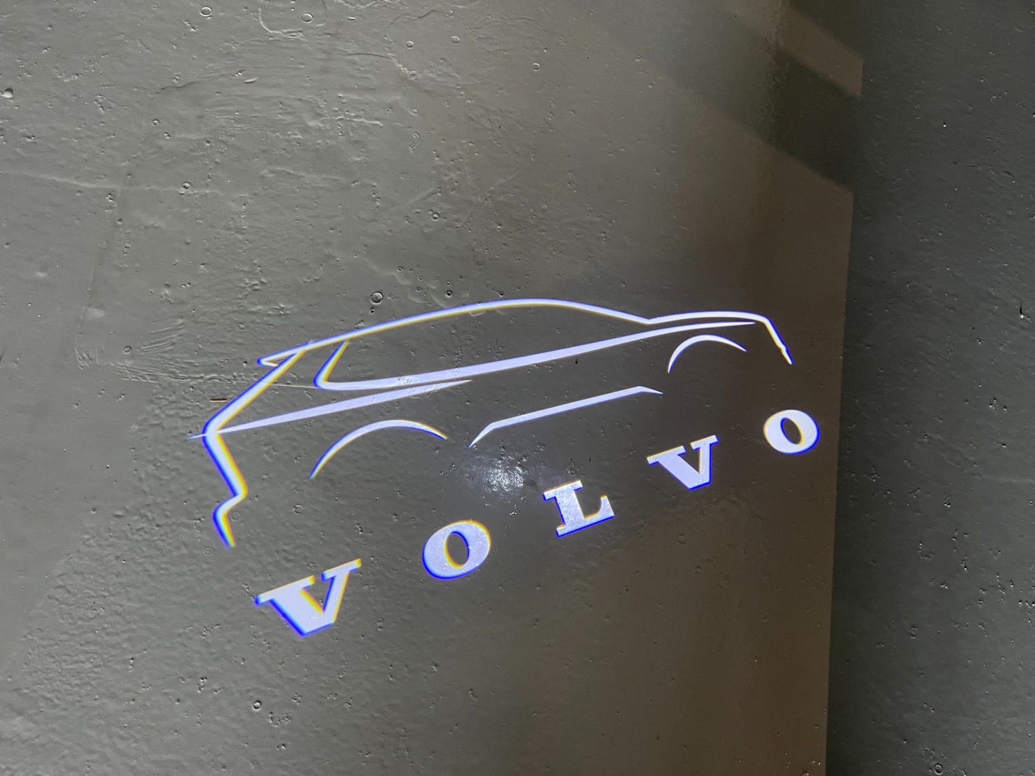最新款 VOLVO 照地燈（車+字）