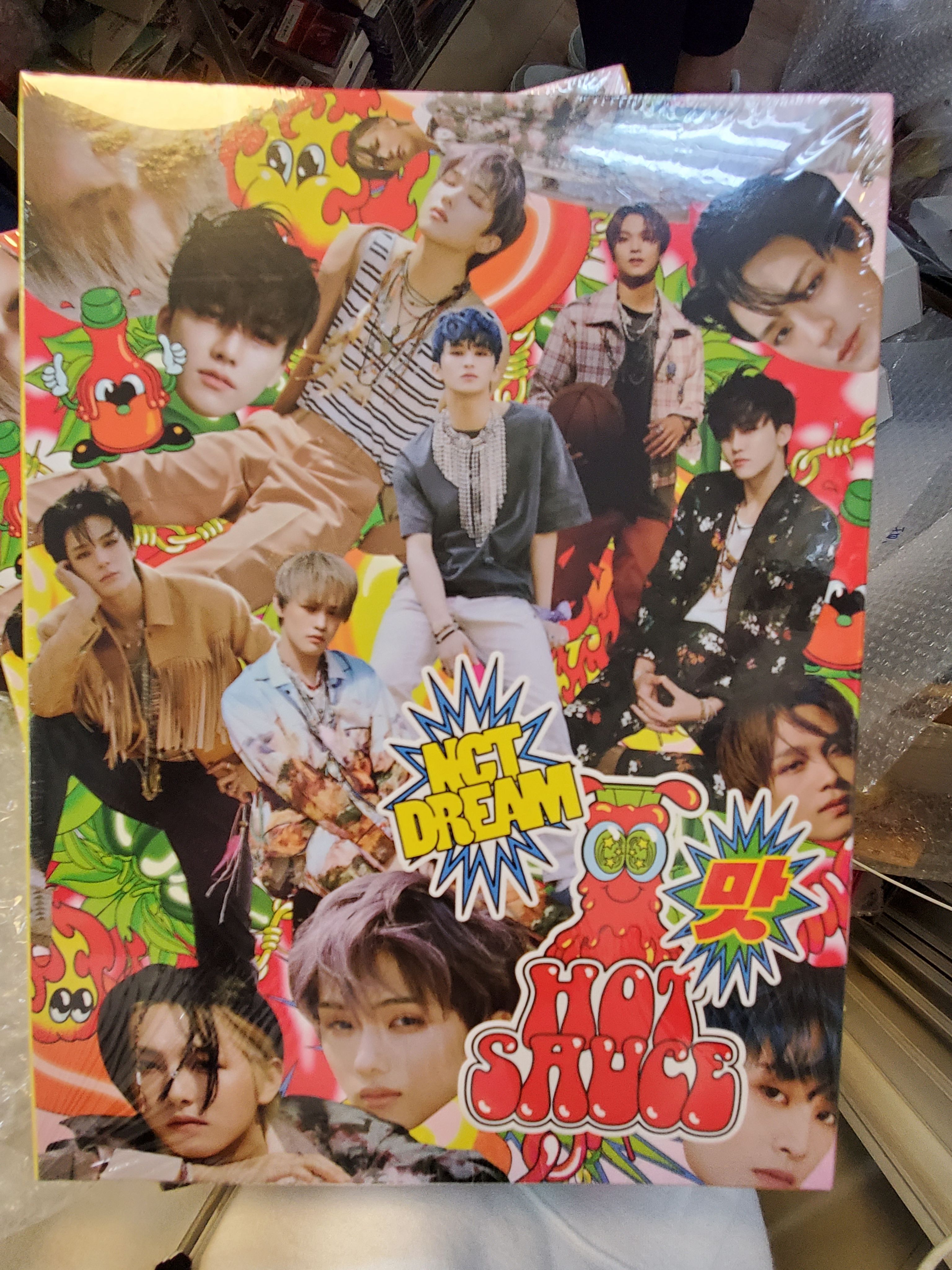 第一張正規專輯 HOT SAUCE