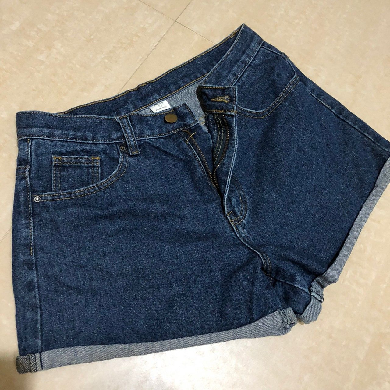 （現貨 二手） Pazzo 牛仔短褲 L