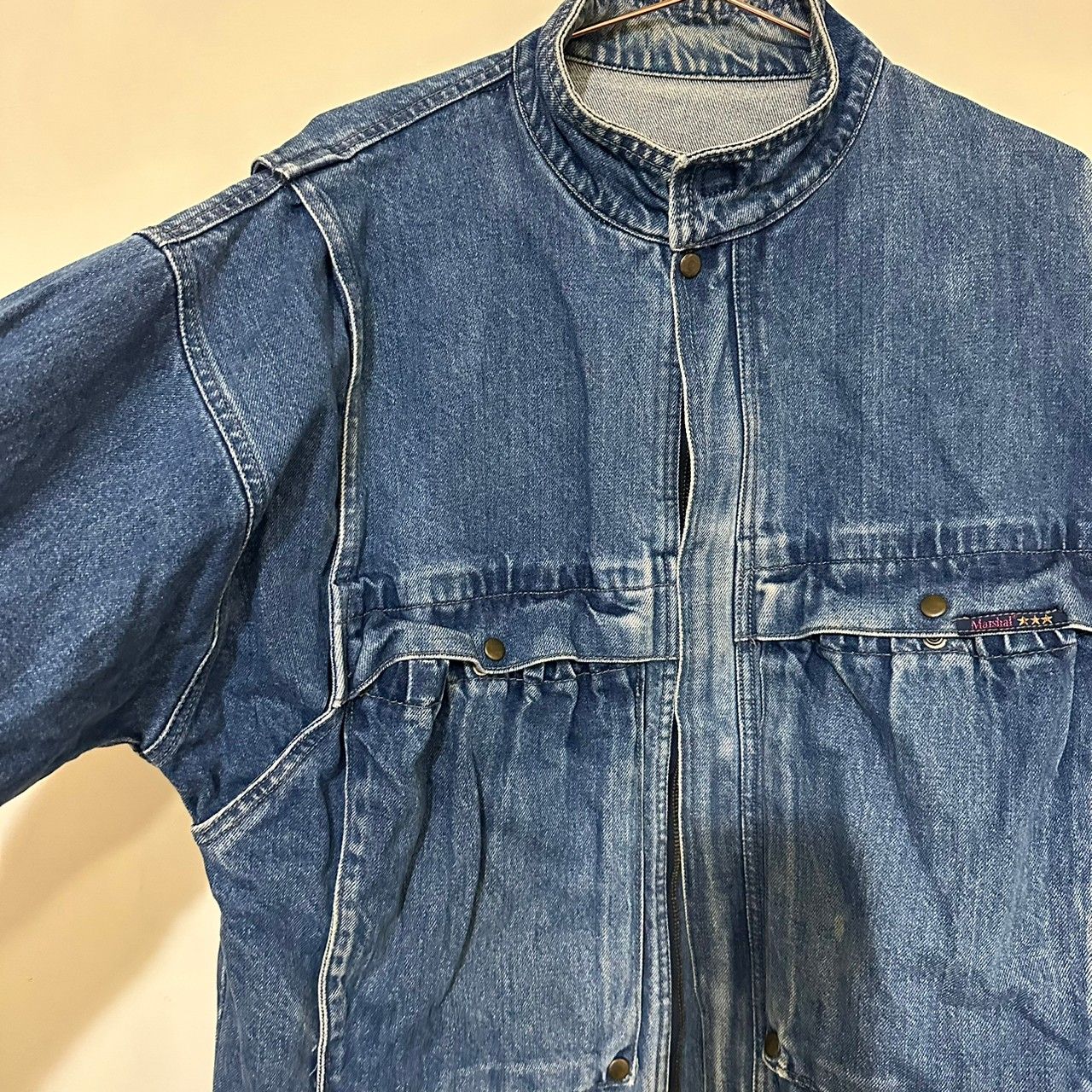 藍色大口袋牛仔外套