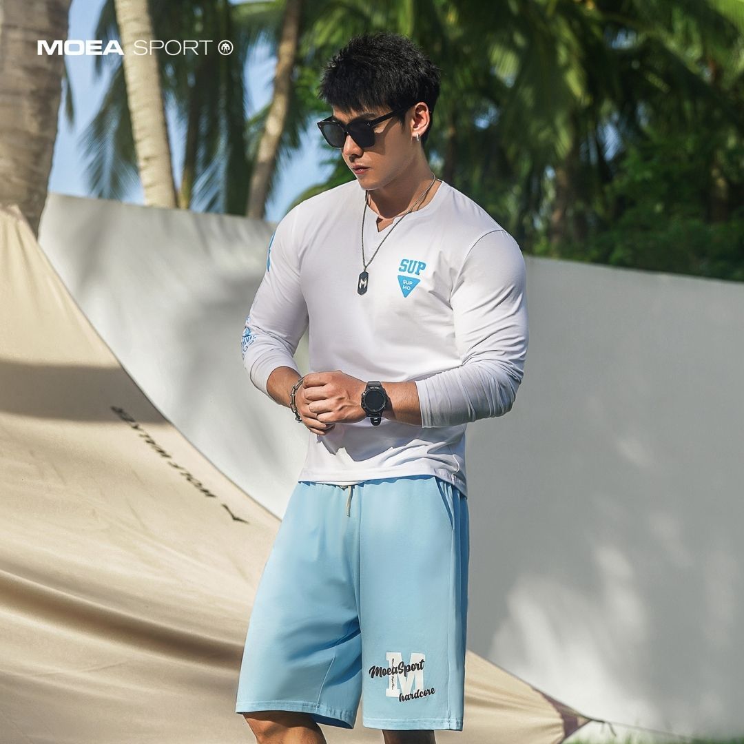 ONE＆FIT- MOEA SPORT 小V領緊身T恤-白色