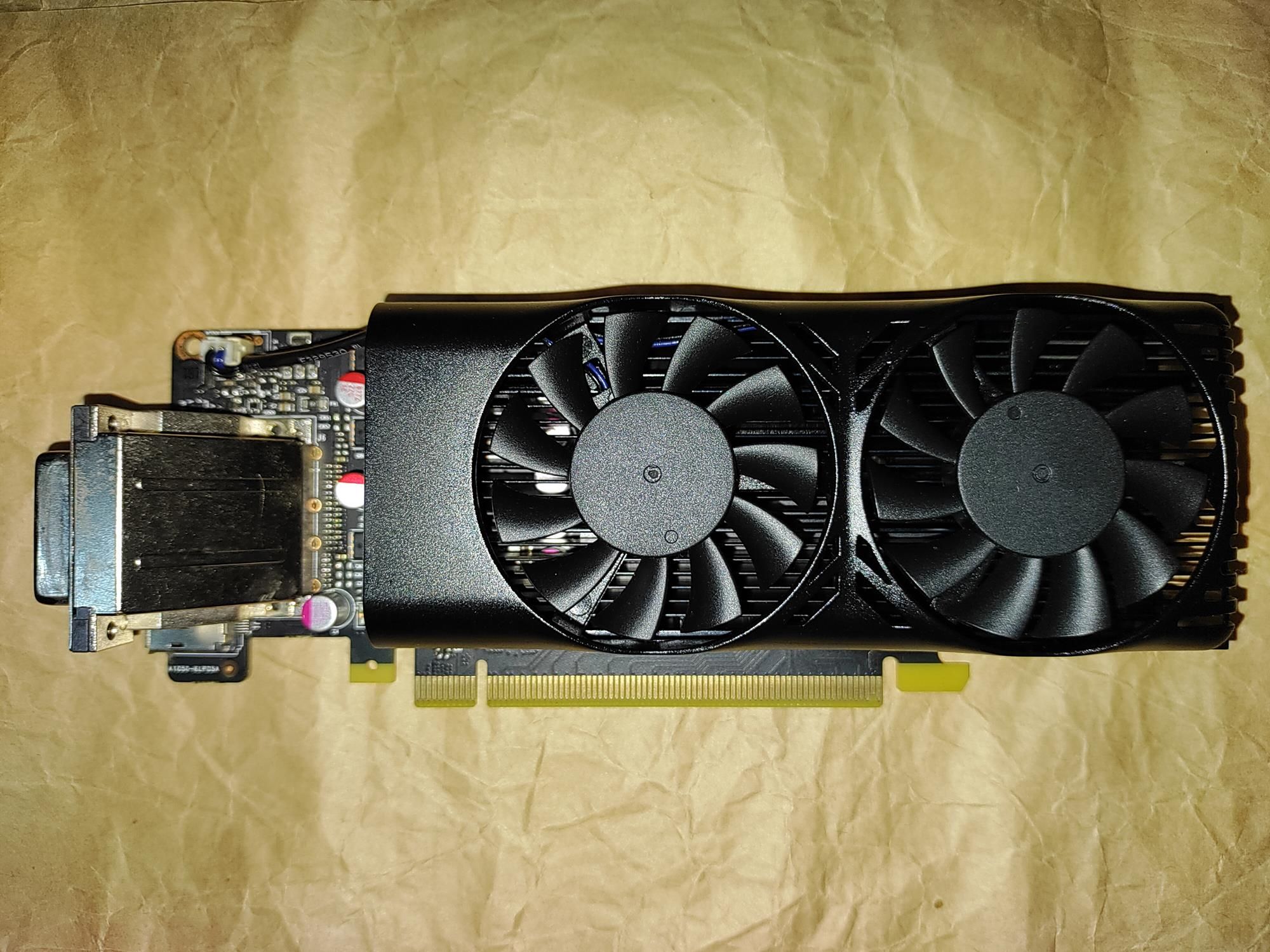 稀有GTX1050半高卡（窄卡），適合薄型機殼、文書機型使用