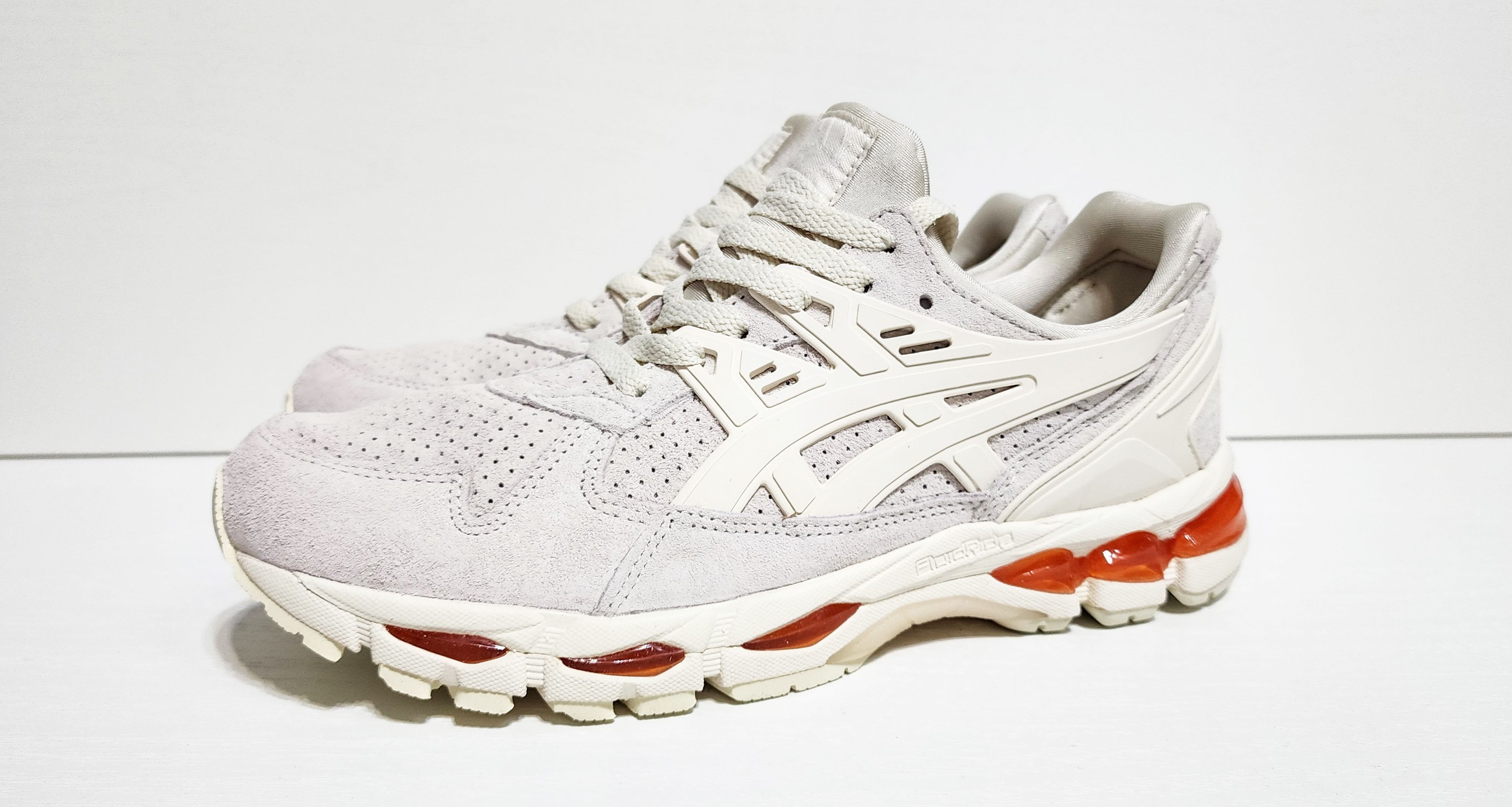 個人收藏出清 ASICS 亞瑟士 GEL-KAYANO TRAINER 21 1201A067-201